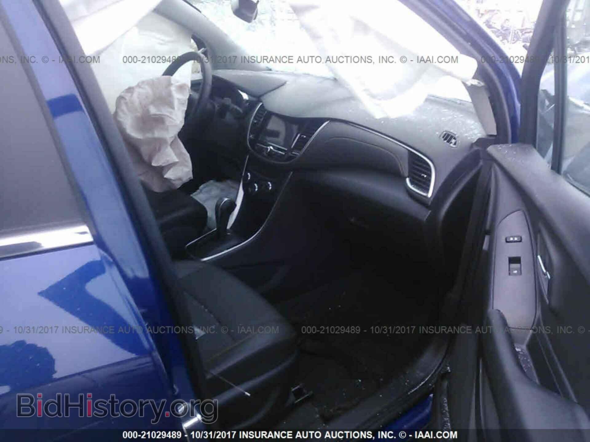 2017 Chevrolet Trax - VIN: 3GNCJLSB8HL219241 - Photo 5