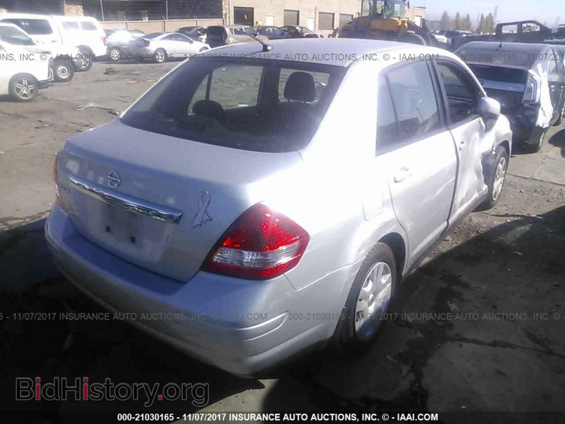 2011 Nissan Versa - VIN: 3N1BC1AP4BL478271 - Фото 4