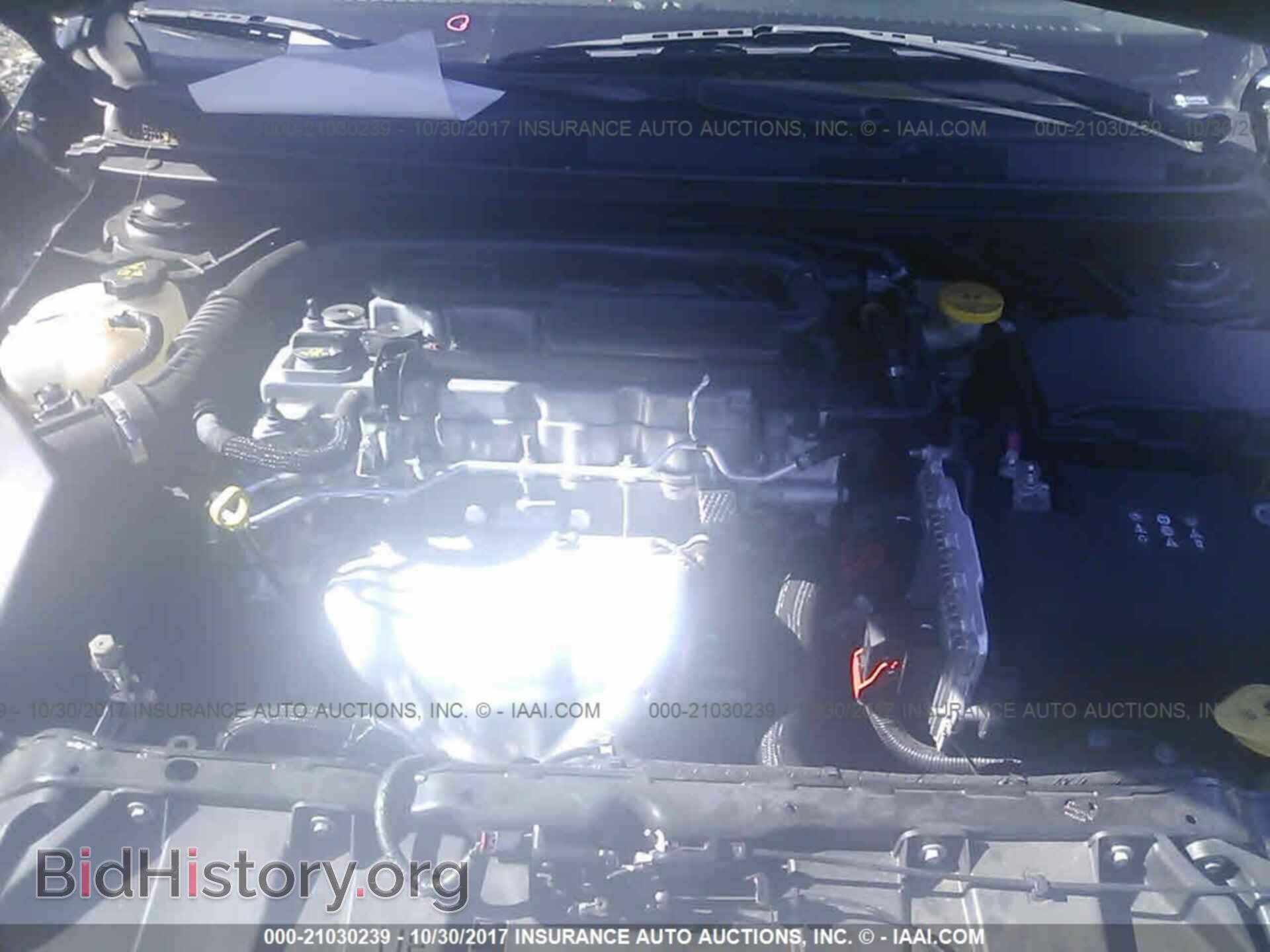 2015 Chrysler 200 - VIN: 1C3CCCAB8FN642469 - Photo 10
