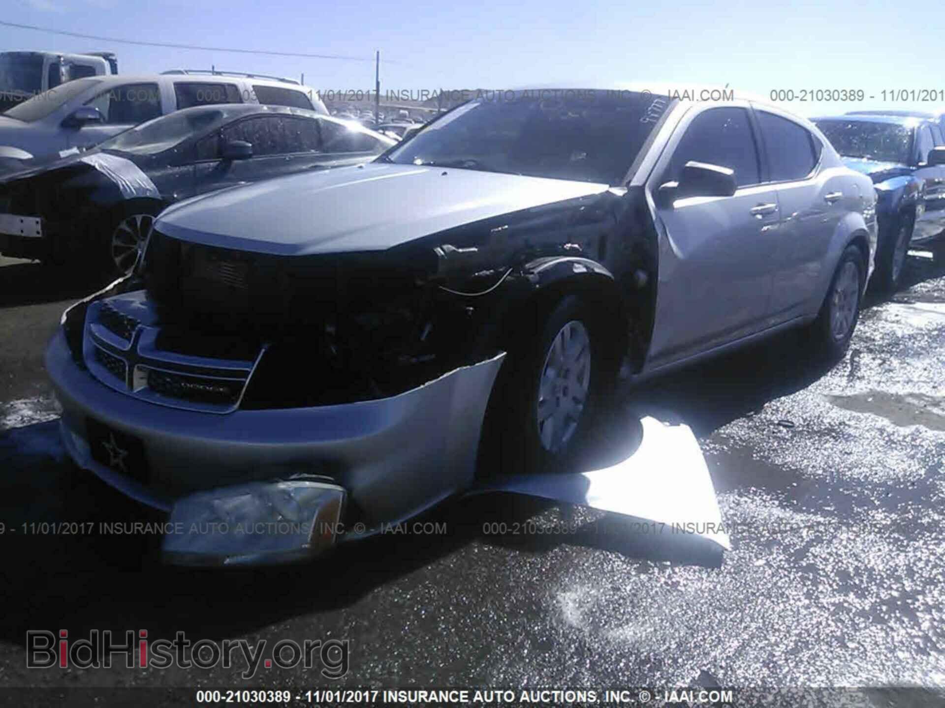 2011 Dodge Avenger - VIN: 1B3BD4FB4BN564559 - Фото 2