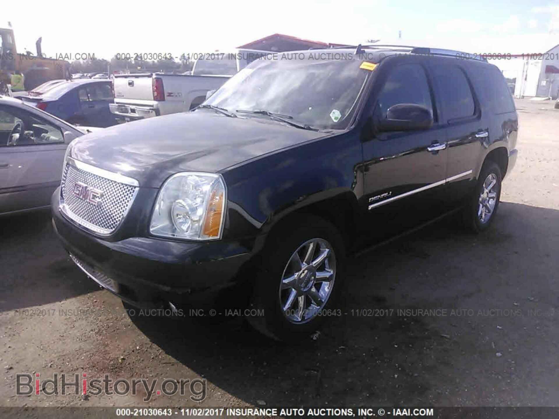2013 Gmc Yukon - VIN: 1GKS1EEF1DR196360 - Фото 2