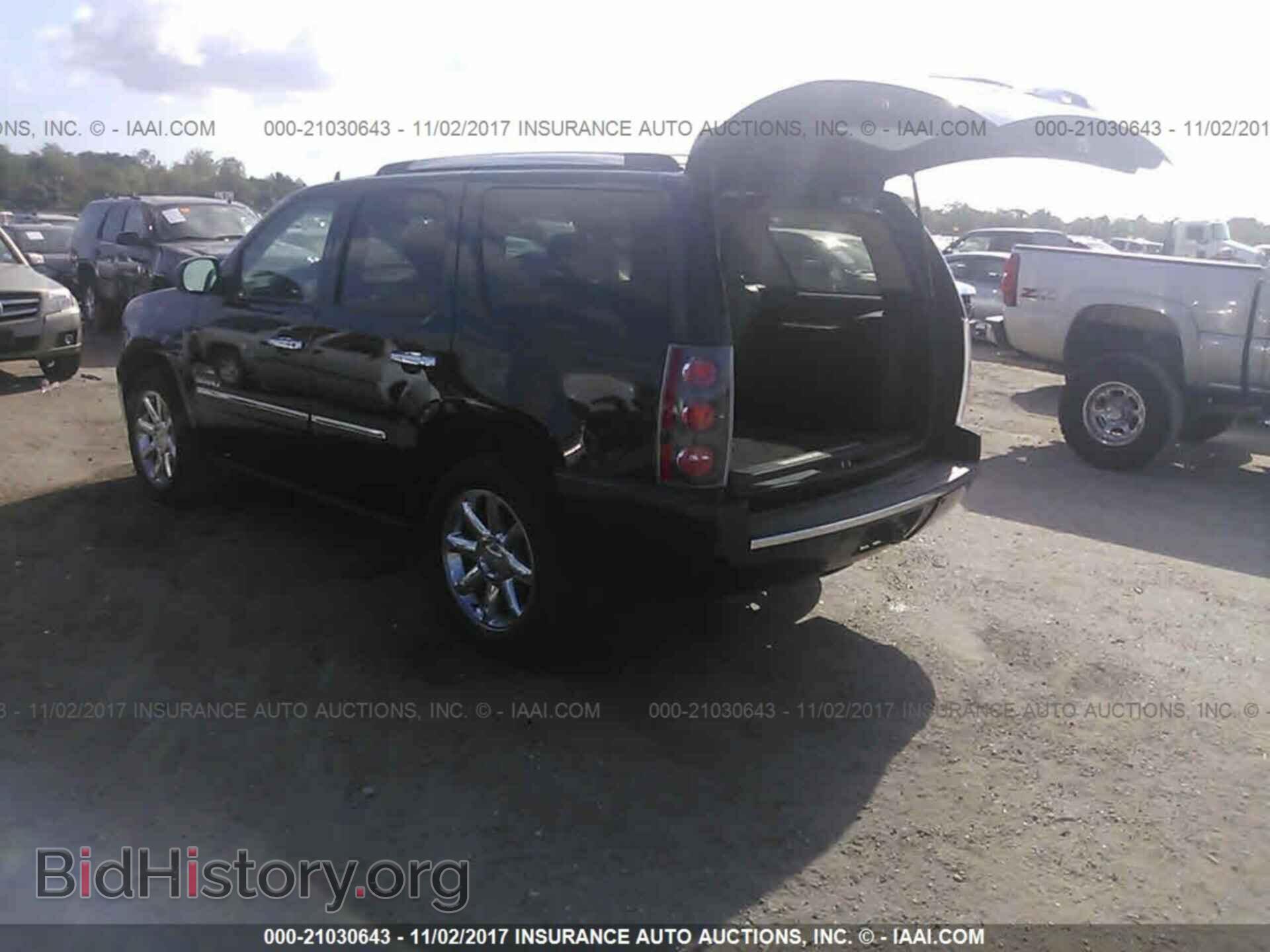 2013 Gmc Yukon - VIN: 1GKS1EEF1DR196360 - Фото 3