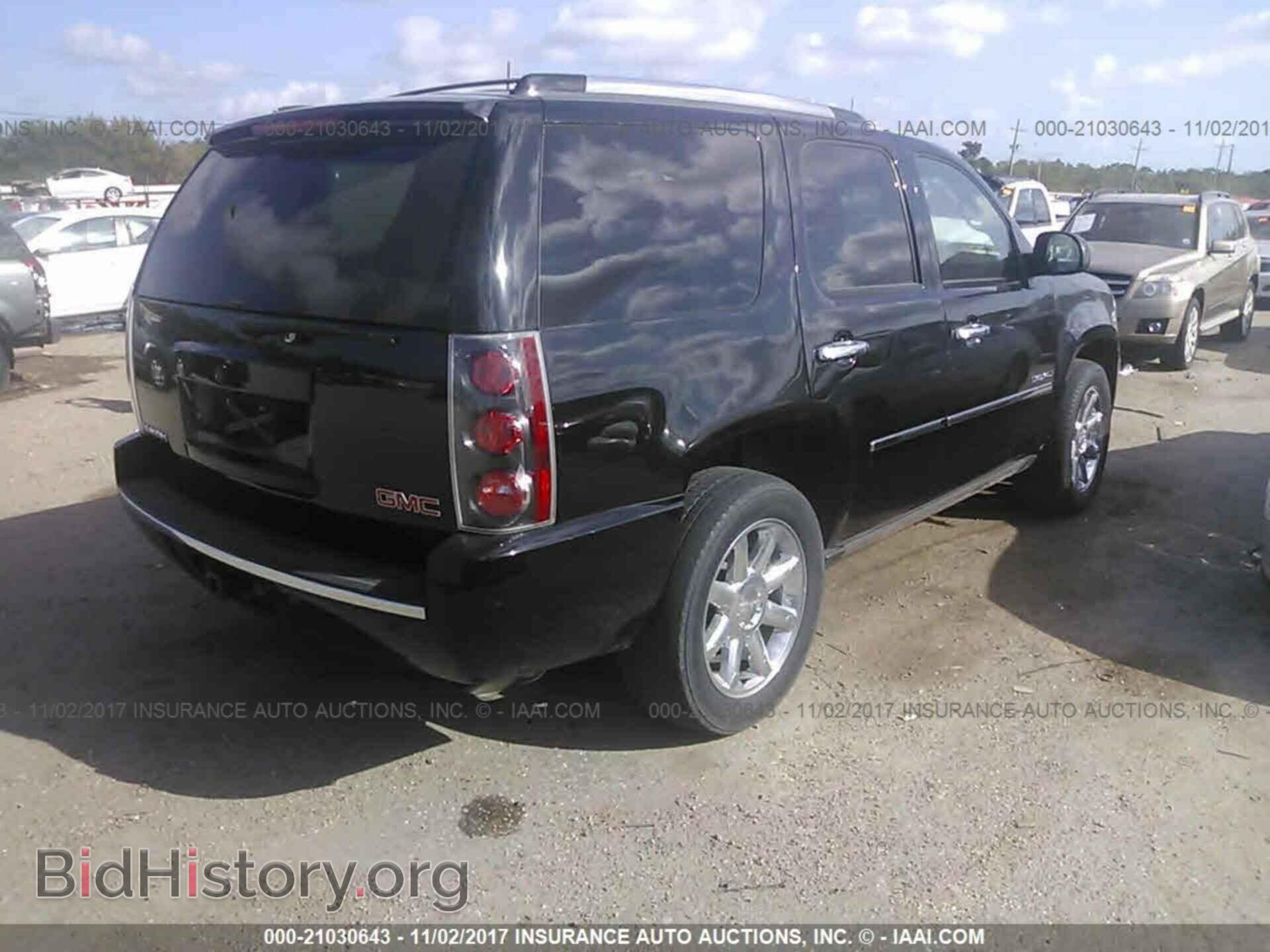 2013 Gmc Yukon - VIN: 1GKS1EEF1DR196360 - Фото 4