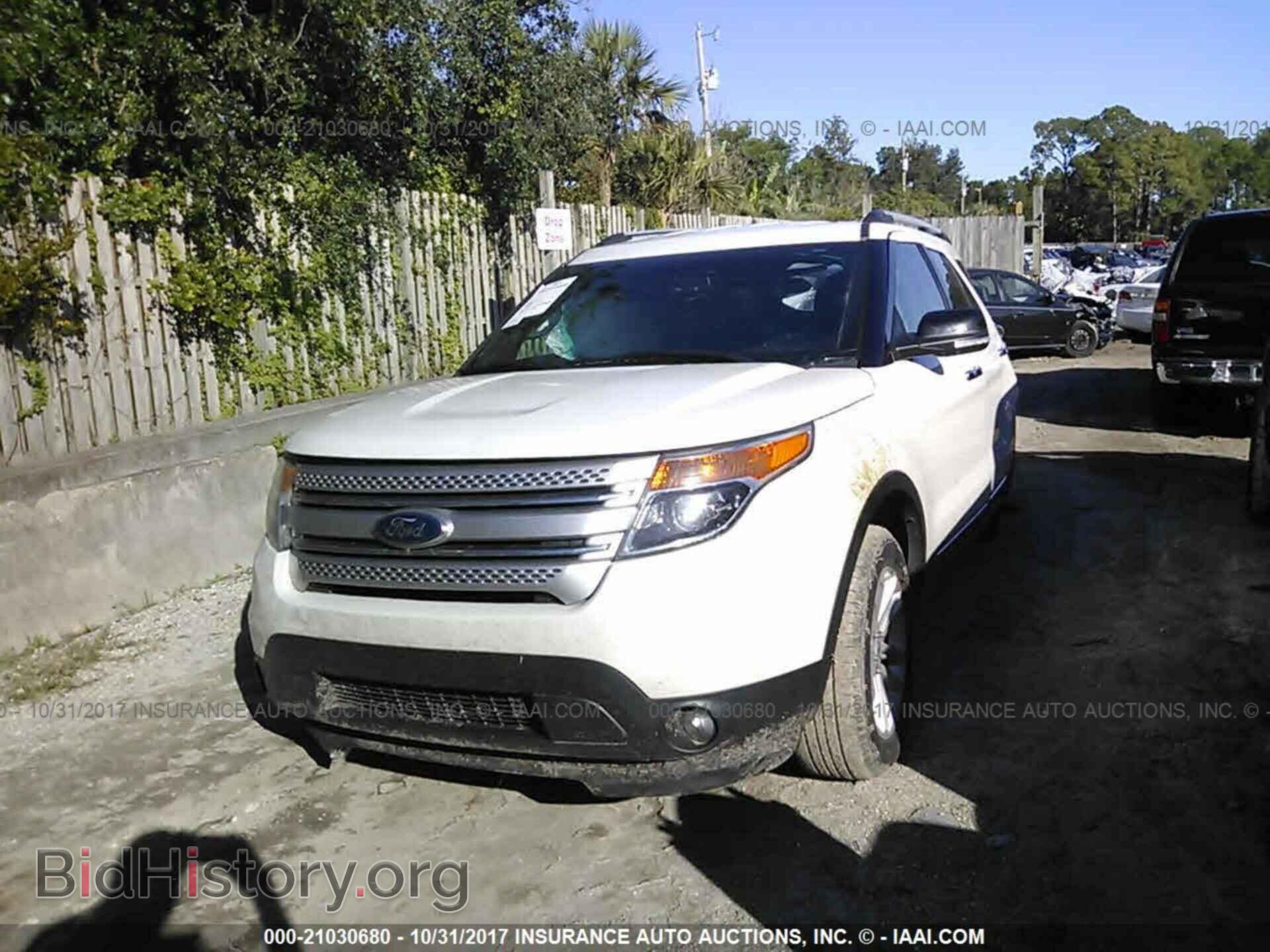 2014 Ford Explorer - VIN: 1FM5K7D87EGA36416 - Фото 2