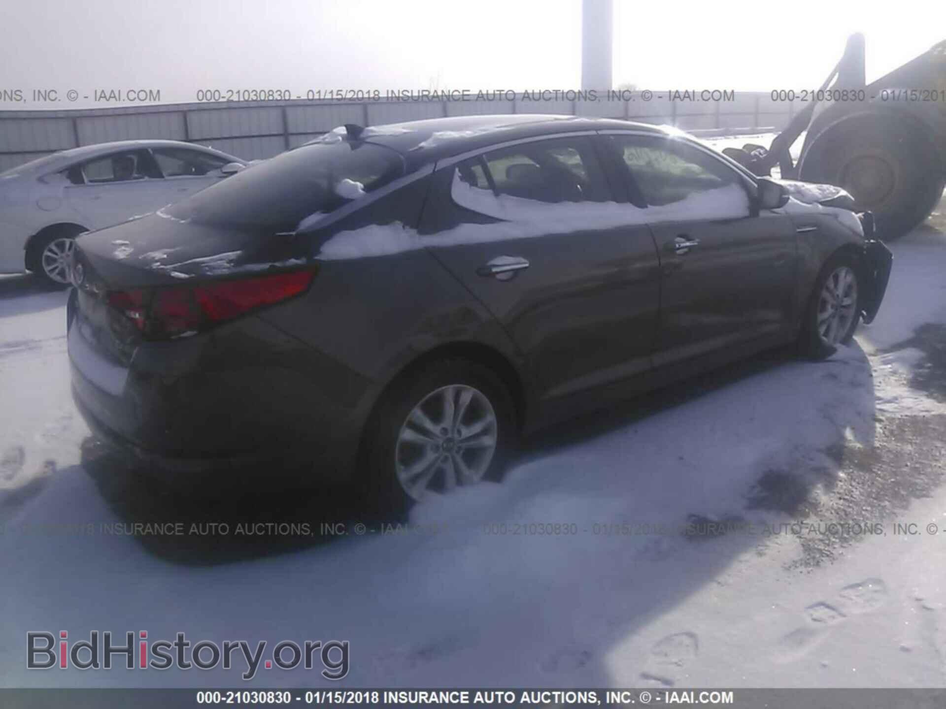 2011 Kia Optima - VIN: KNAGN4A66B5144794 - Фото 4