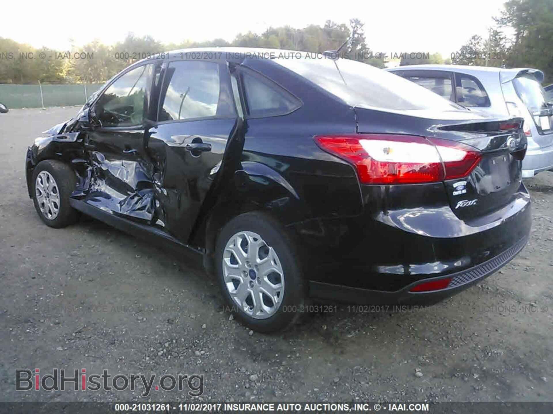 2012 Ford Focus - VIN: 1FAHP3F2XCL241291 - Photo 3