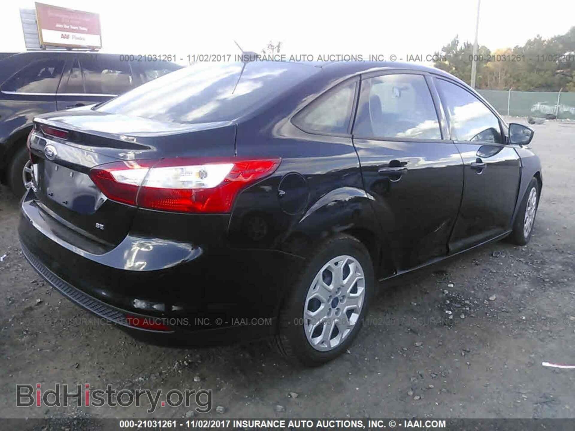 2012 Ford Focus - VIN: 1FAHP3F2XCL241291 - Photo 4