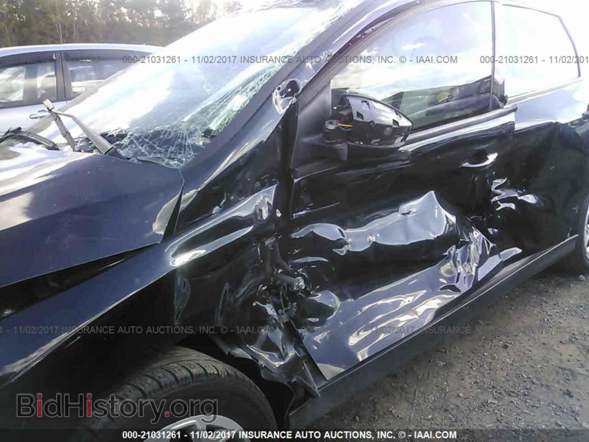 2012 Ford Focus - VIN: 1FAHP3F2XCL241291 - Photo 6