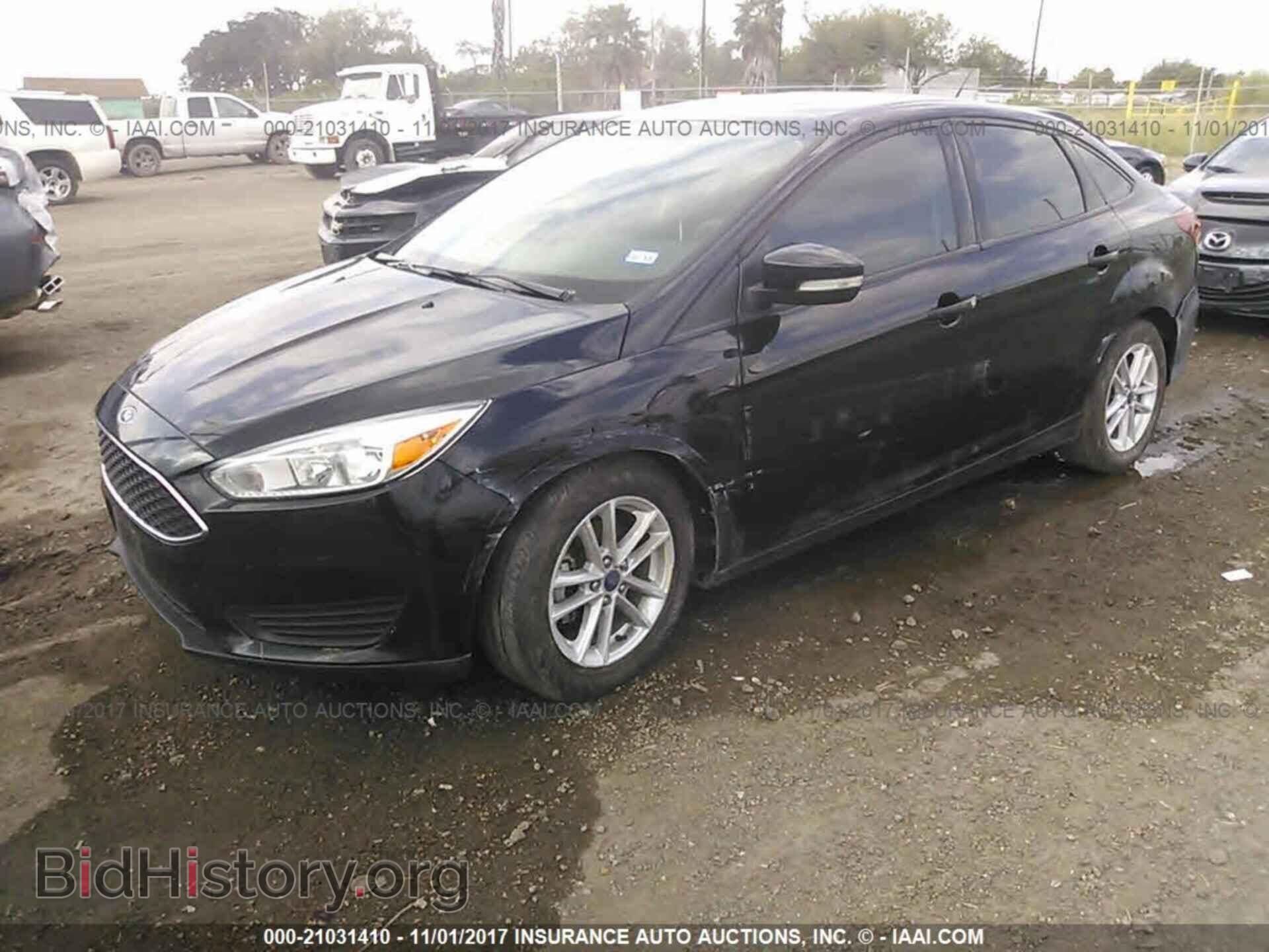 2016 Ford Focus - VIN: 1FADP3F2XGL336549 - Фото 2