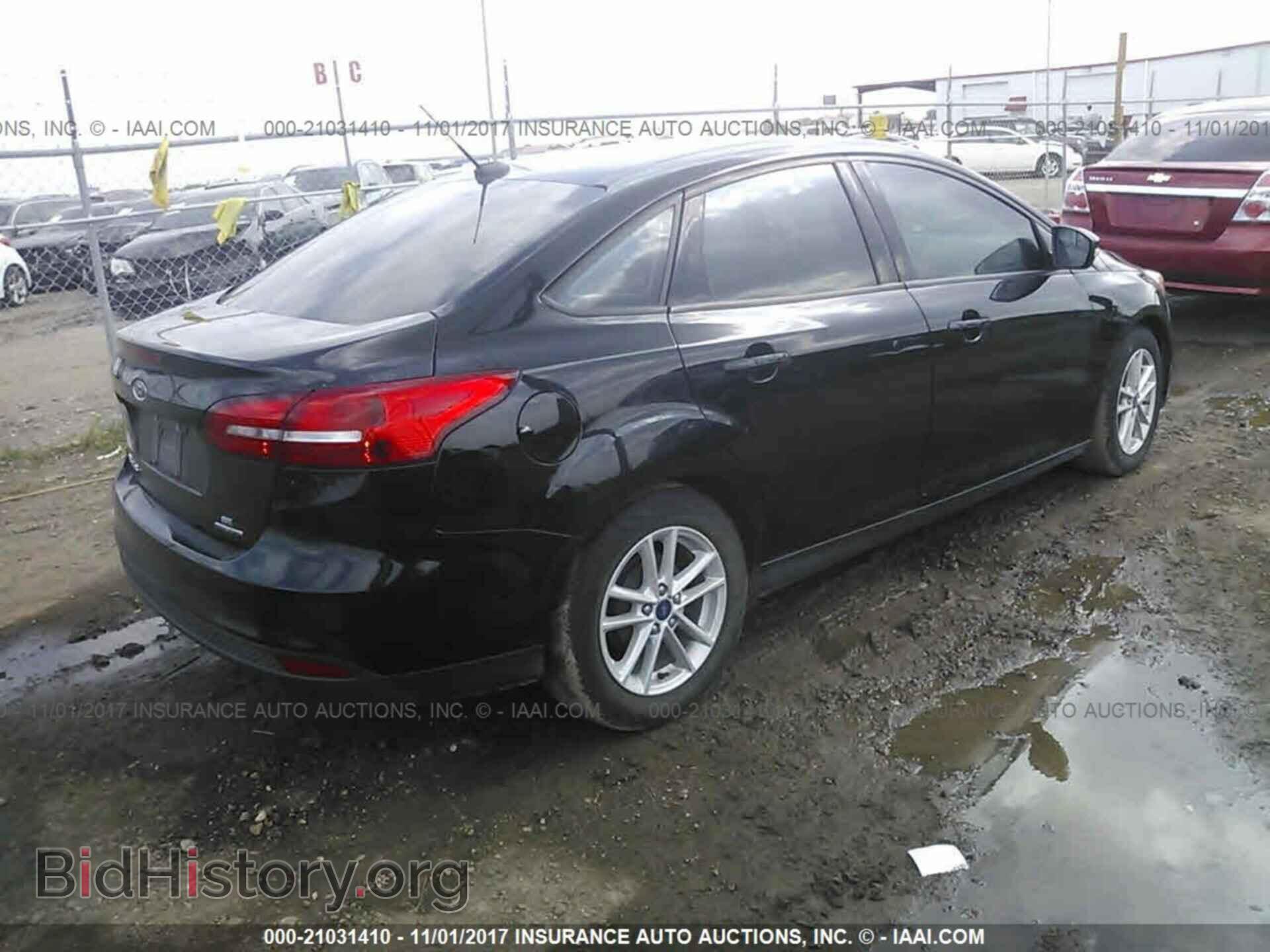 2016 Ford Focus - VIN: 1FADP3F2XGL336549 - Фото 4