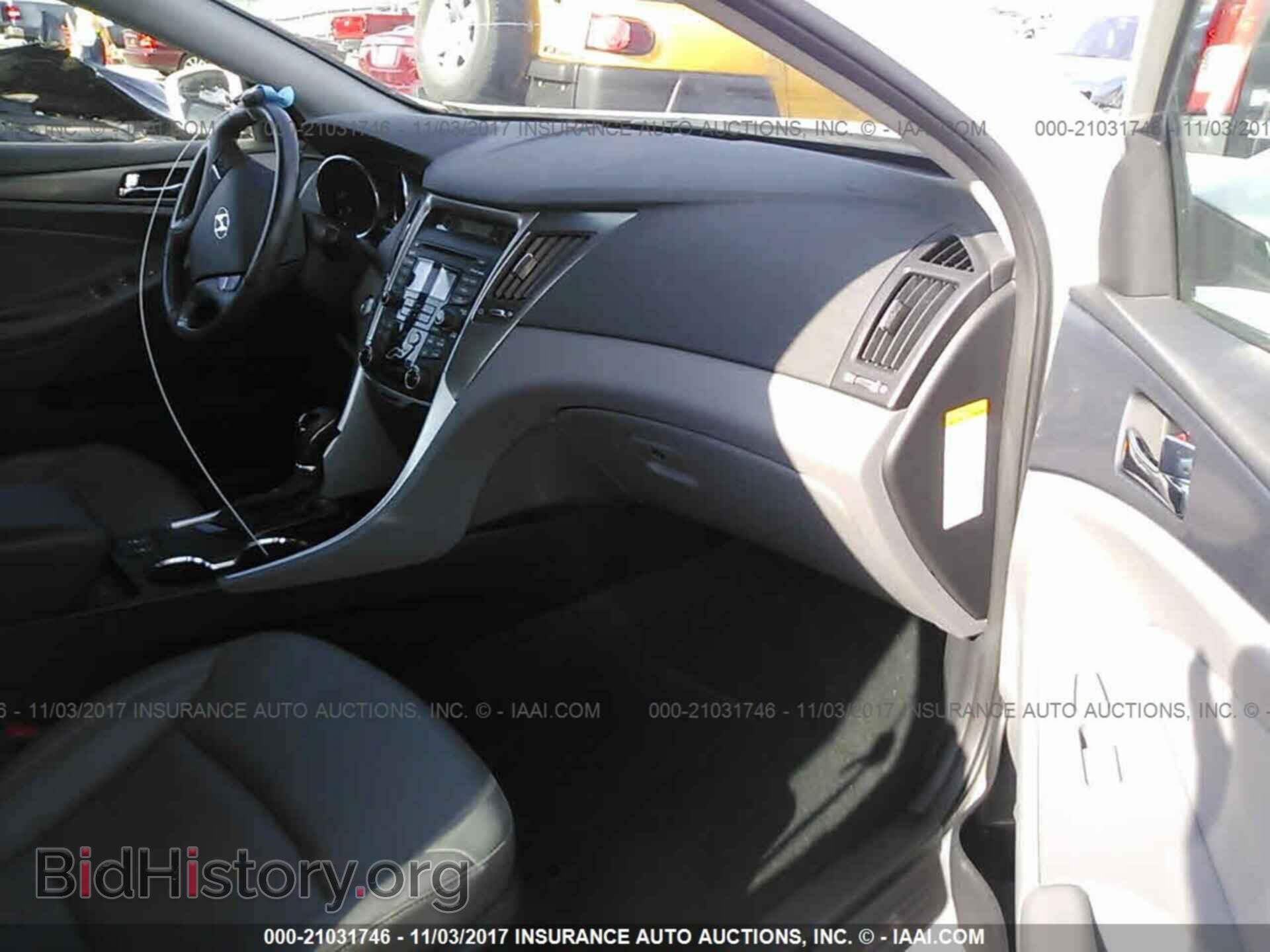 2012 Hyundai Sonata - VIN: KMHEC4A47CA059272 - Фото 5