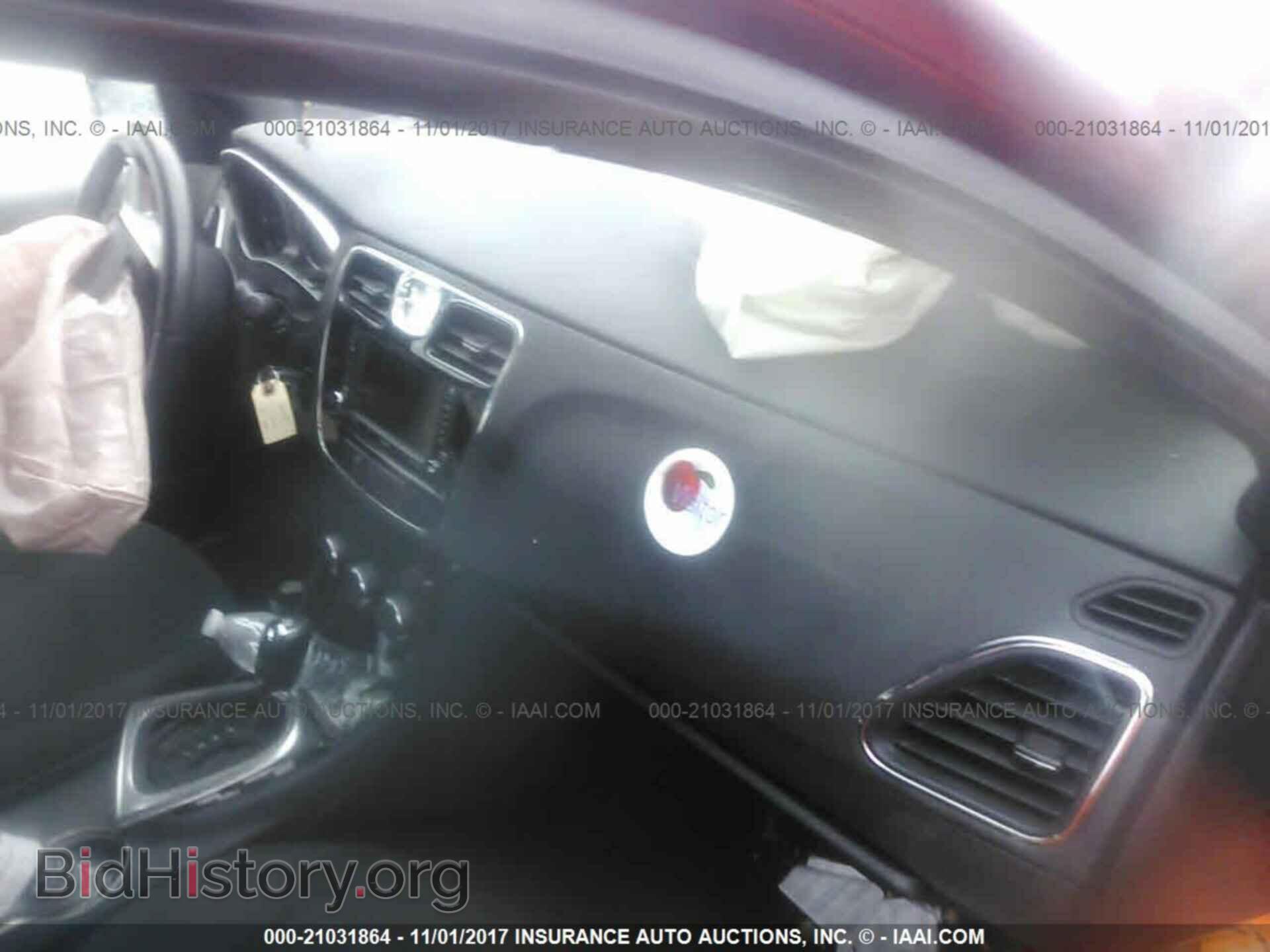 2012 Chrysler 200 - VIN: 1C3CCBBB7CN197730 - Photo 5