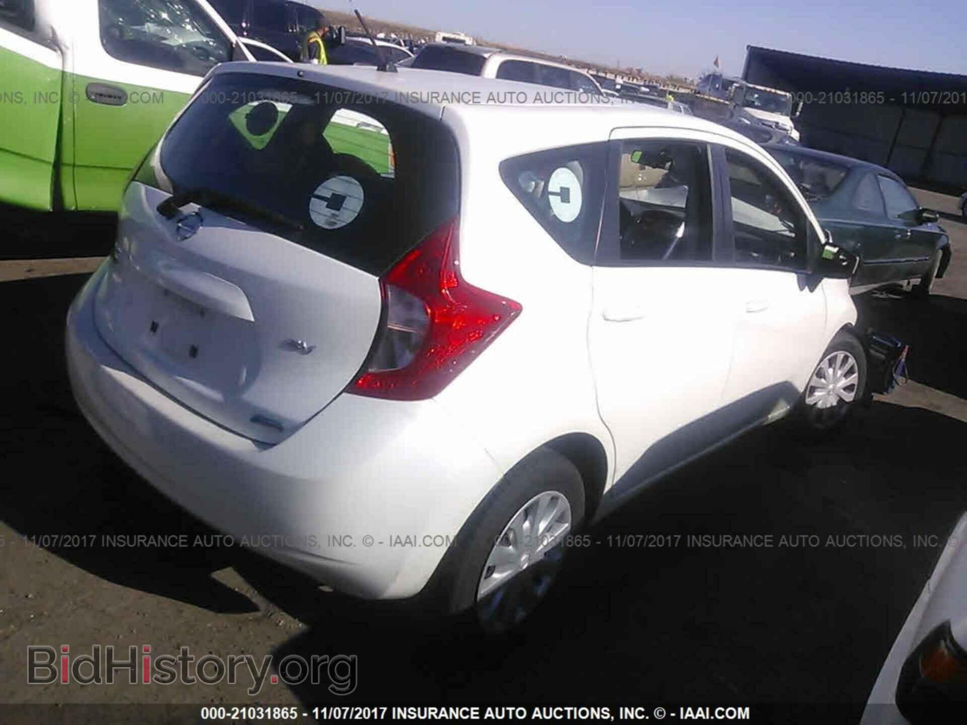 2015 Nissan Versa note - VIN: 3N1CE2CP8FL373076 - Фото 4