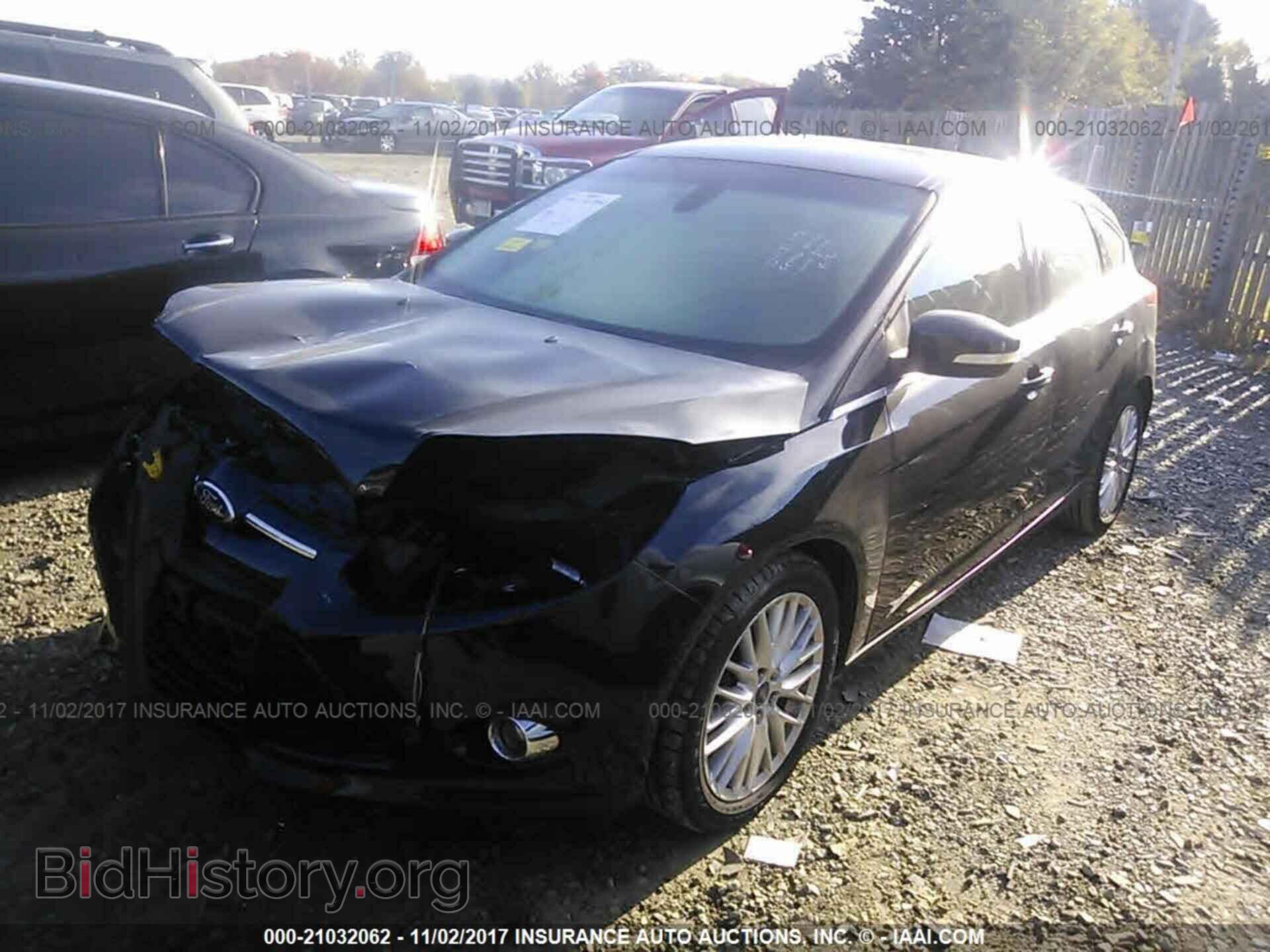 2012 Ford Focus - VIN: 1FAHP3M2XCL360705 - Photo 2