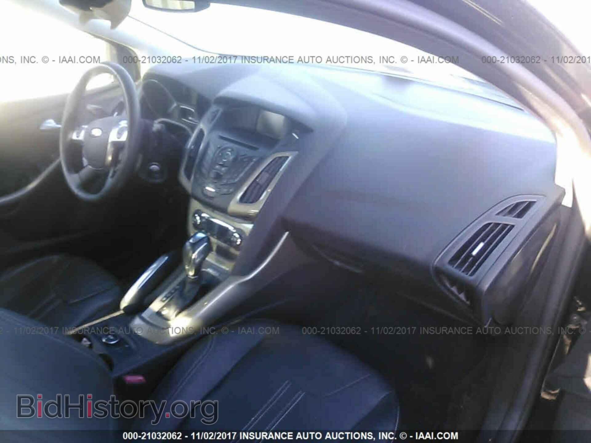 2012 Ford Focus - VIN: 1FAHP3M2XCL360705 - Photo 5