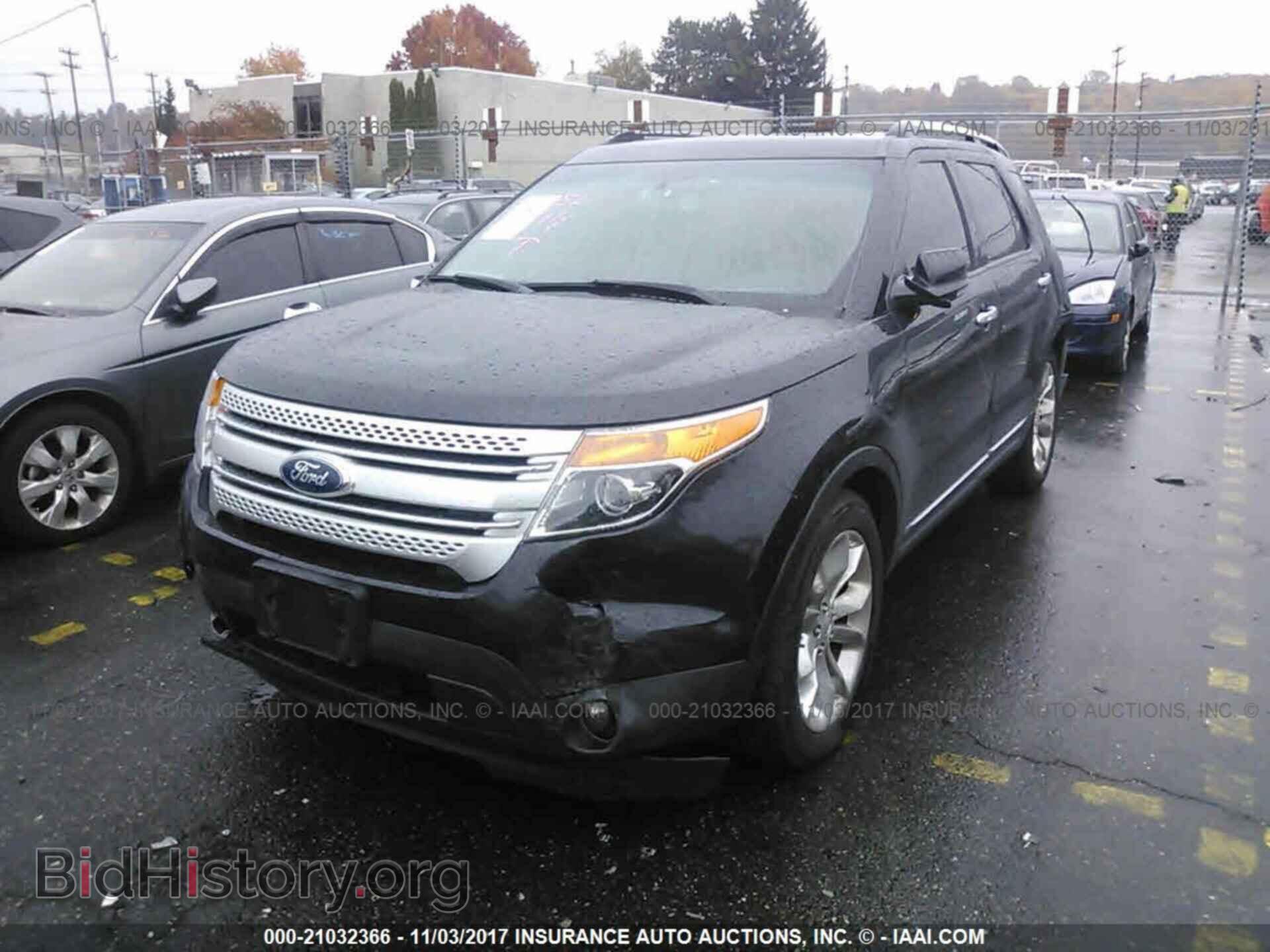 2014 Ford Explorer - VIN: 1FM5K8D8XEGA40501 - Photo 2
