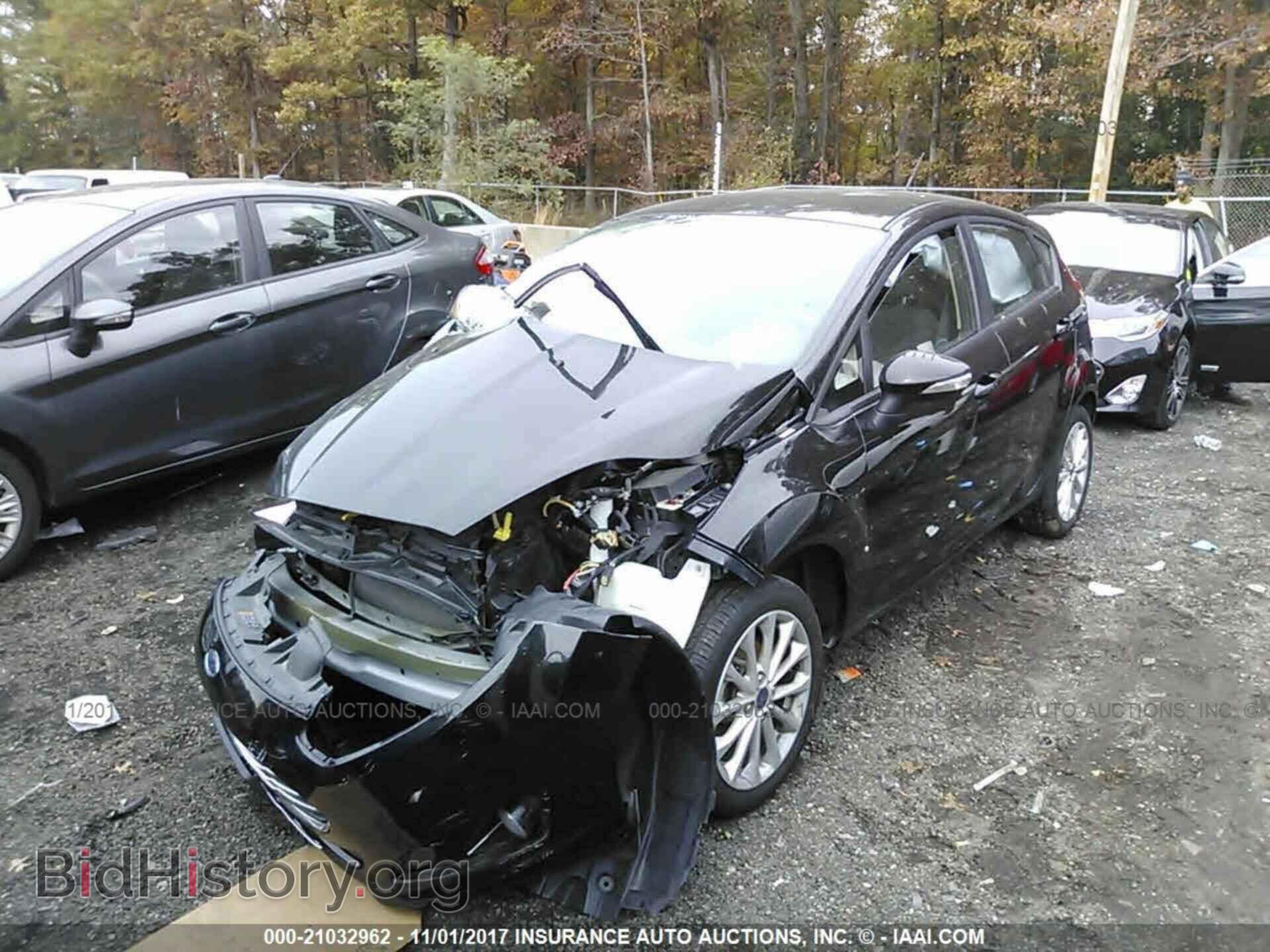 2014 Ford Fiesta - VIN: 3FADP4EJ3EM144979 - Фото 2