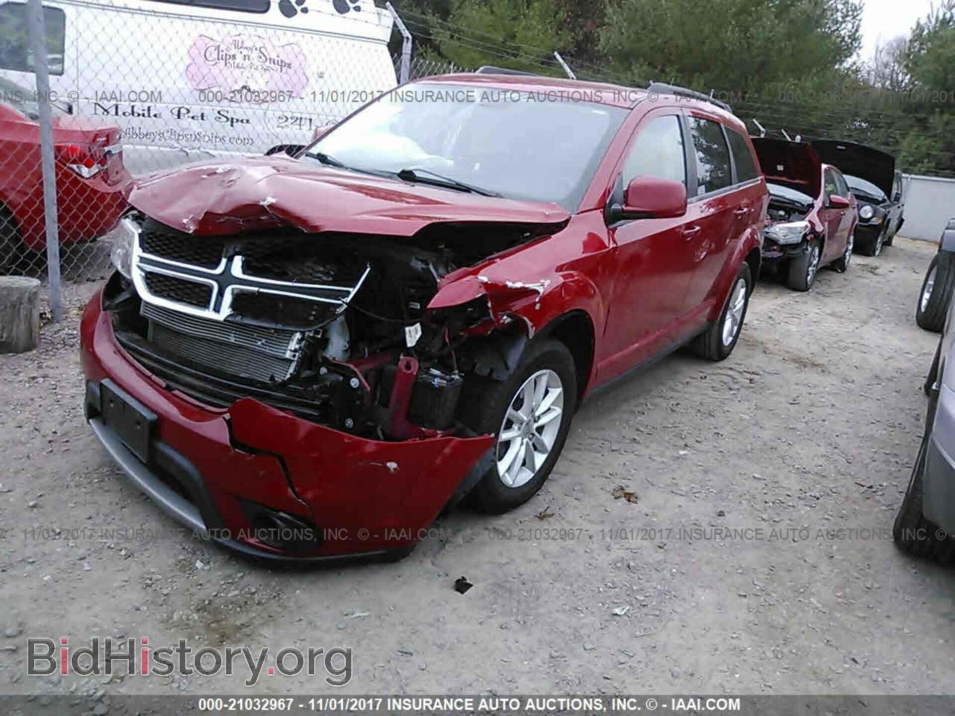 2014 Dodge Journey - VIN: 3C4PDCBG0ET188821 - Фото 2