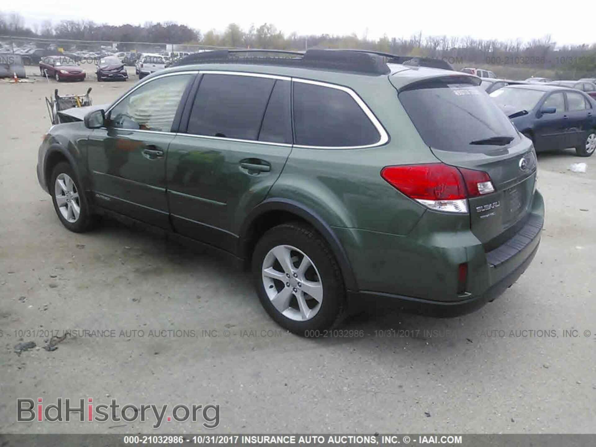 2014 Subaru Outback - VIN: 4S4BRCCC0E3266030 - Фото 3