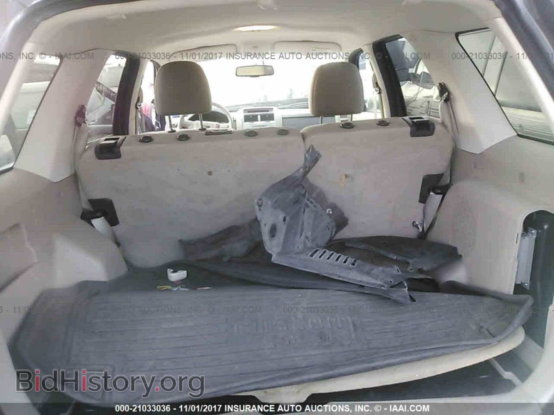 2011 Ford Escape - VIN: 1FMCU0D71BKC52495 - Photo 8