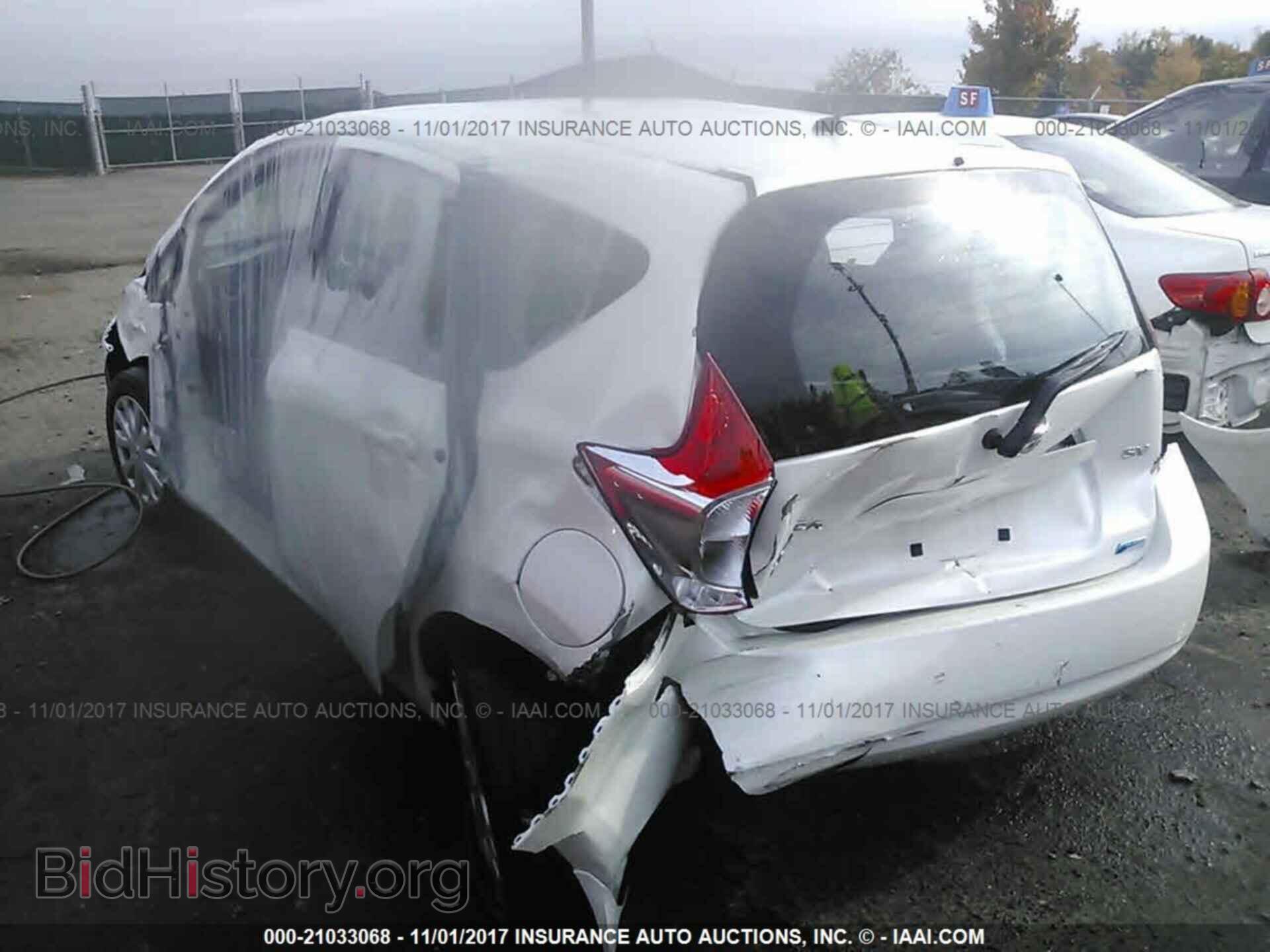 2014 Nissan Versa note - VIN: 3N1CE2CP1EL434976 - Фото 3