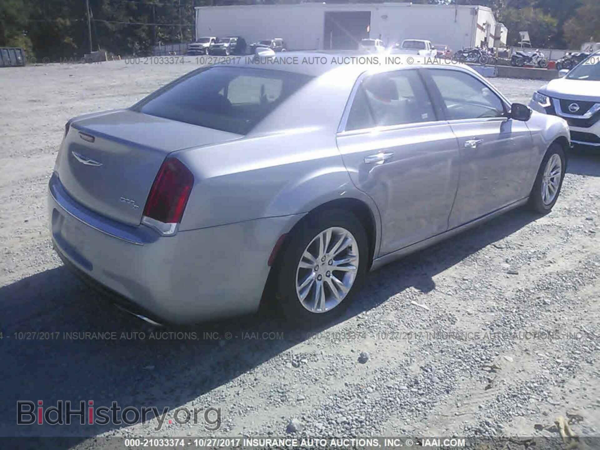 2017 Chrysler 300c - VIN: 2C3CCAEG7HH549755 - Photo 4