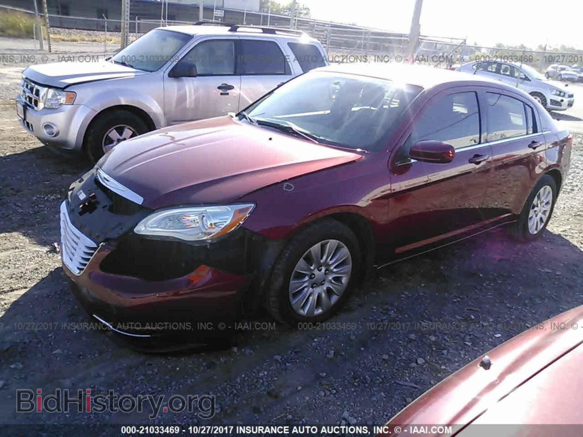 2014 Chrysler 200 - VIN: 1C3CCBAG3EN103634 - Фото 2