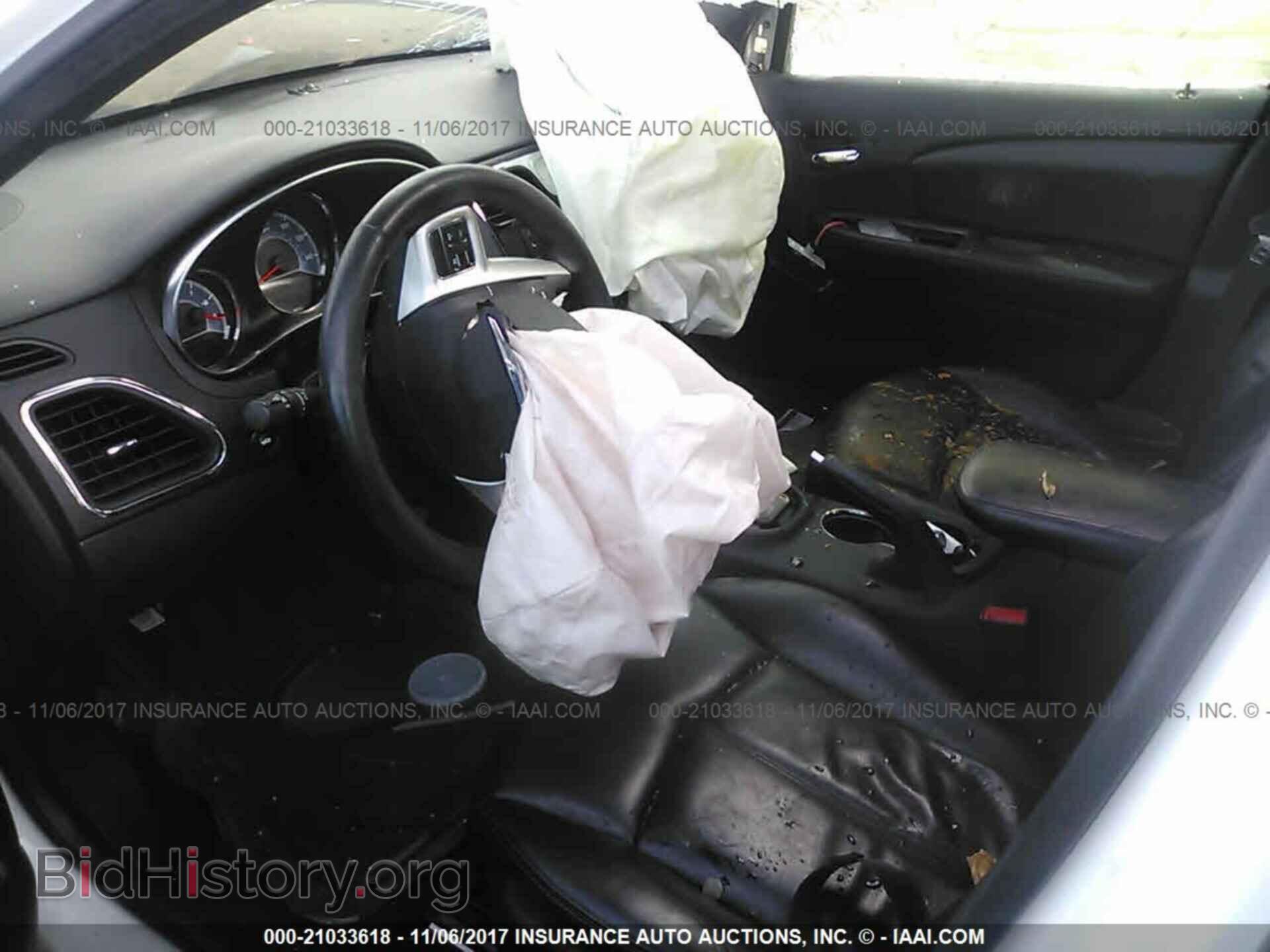2014 Chrysler 200 - VIN: 1C3CCBCG0EN194536 - Photo 5