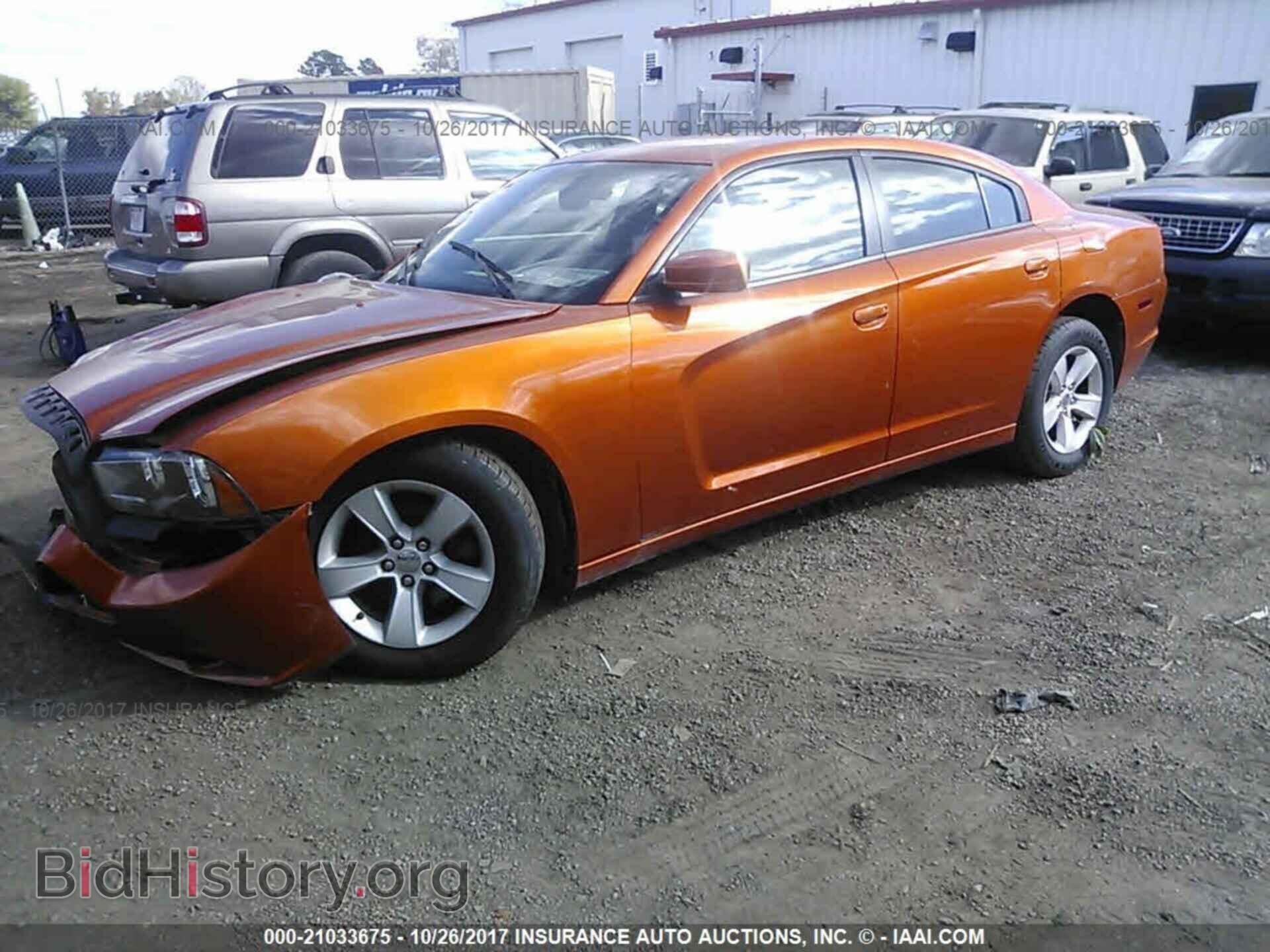 2011 Dodge Charger - VIN: 2B3CL3CG7BH576232 - Фото 2