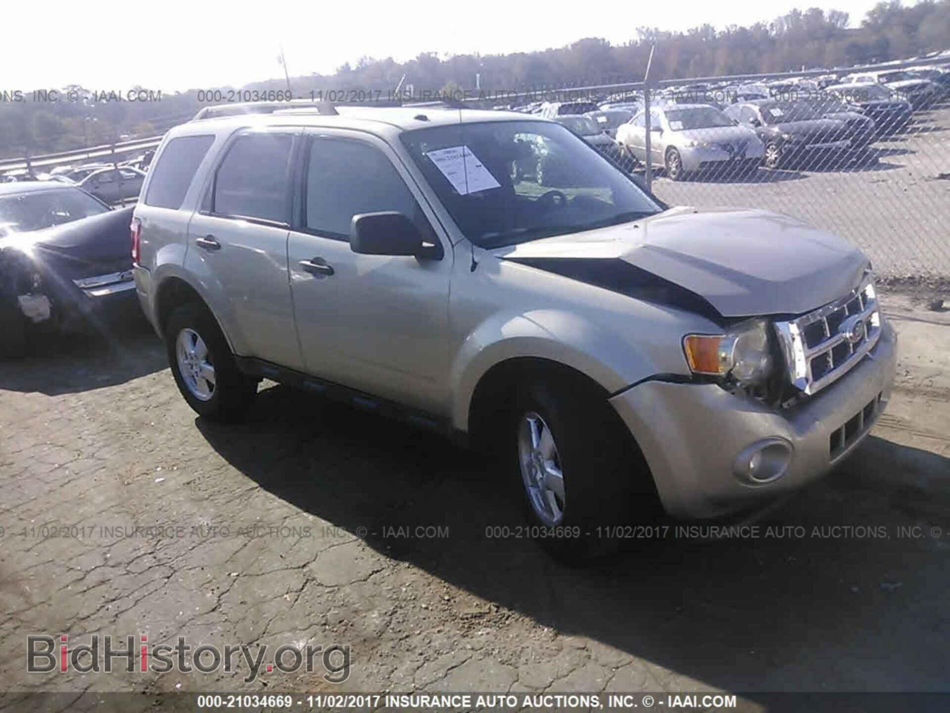 Photo 1FMCU0DG6BKC40049 - Ford Escape 2011