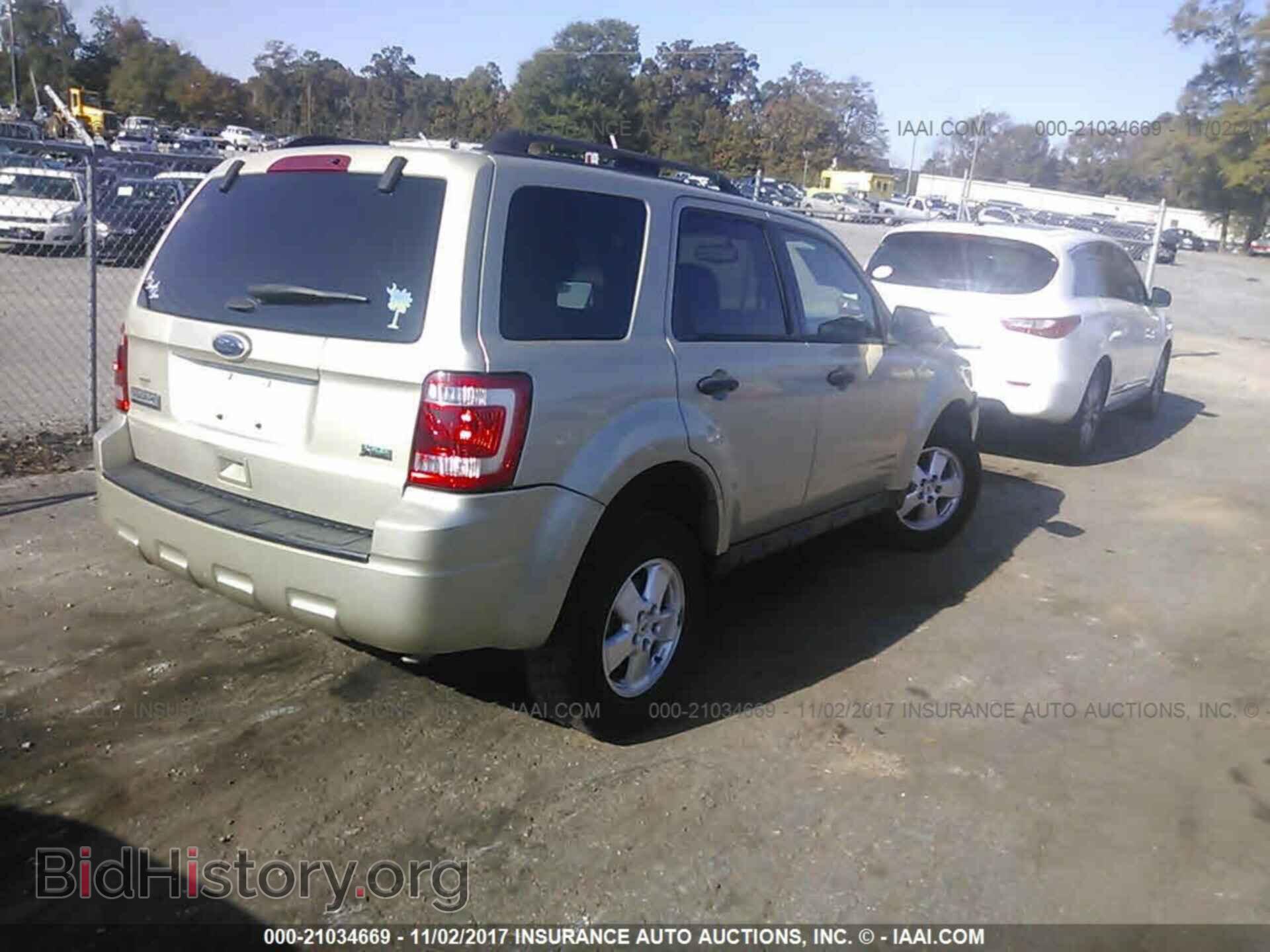 2011 Ford Escape - VIN: 1FMCU0DG6BKC40049 - Photo 4