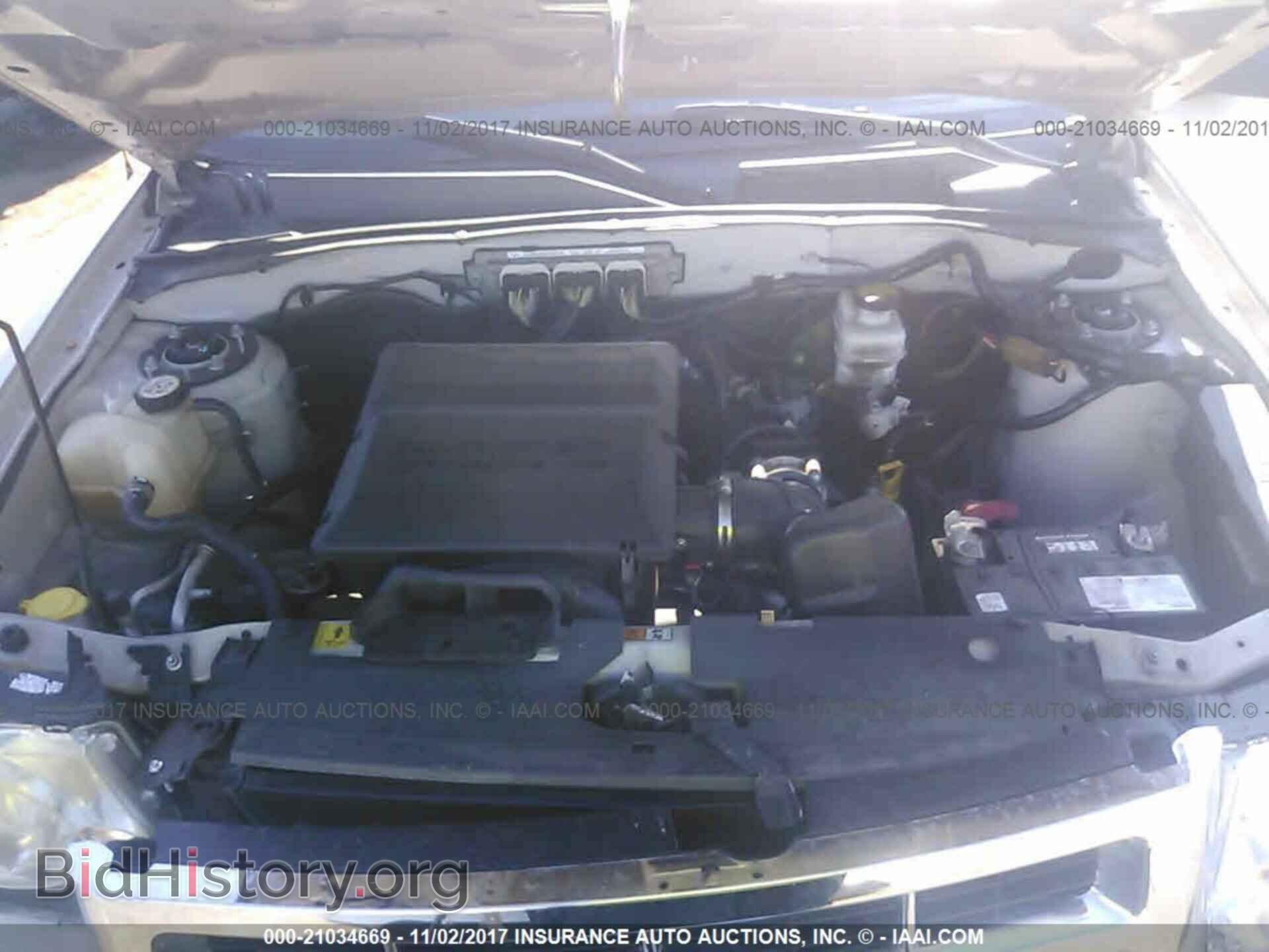 2011 Ford Escape - VIN: 1FMCU0DG6BKC40049 - Photo 10