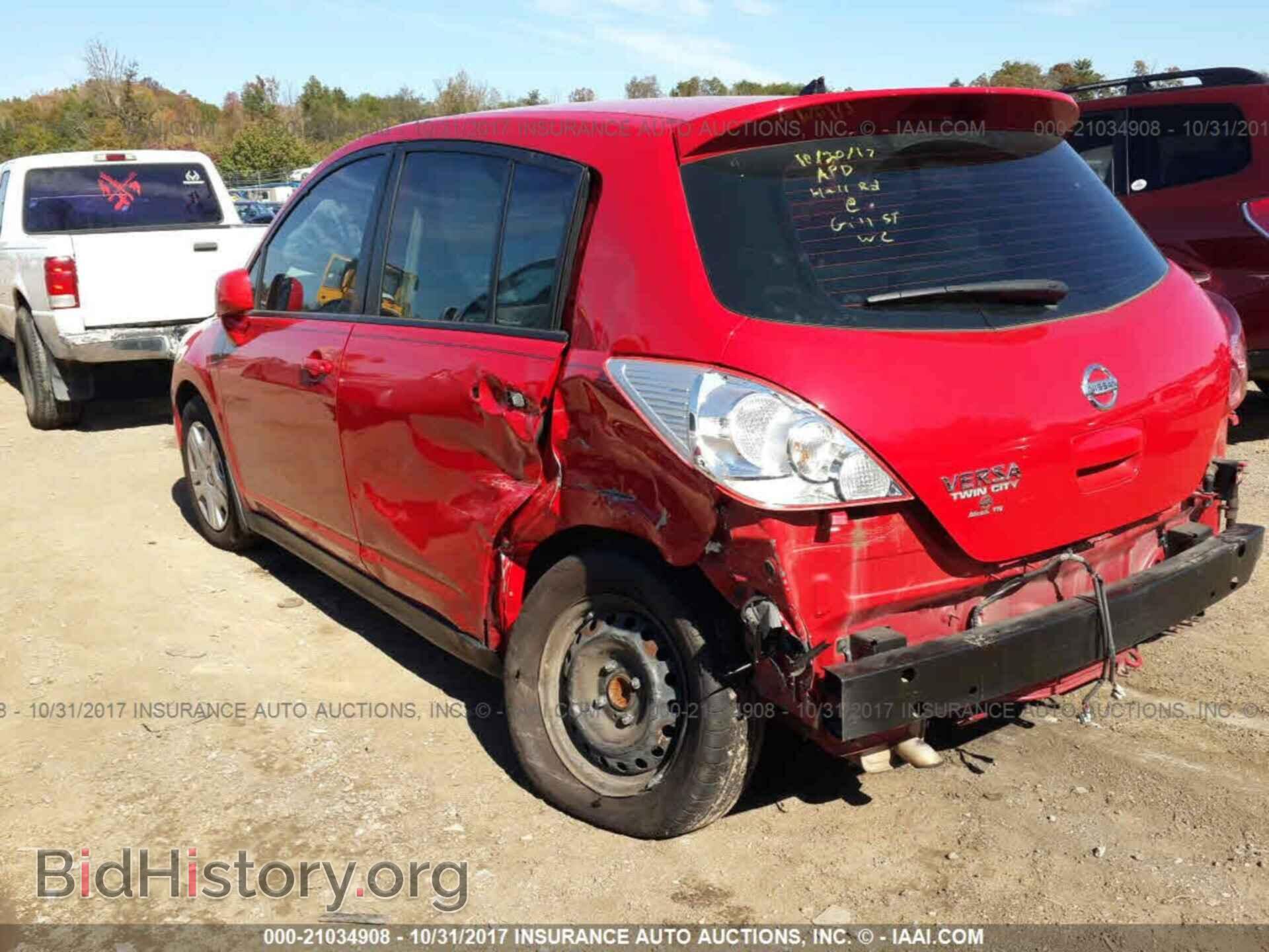 2011 Nissan Versa - VIN: 3N1BC1CP2BL390610 - Фото 3