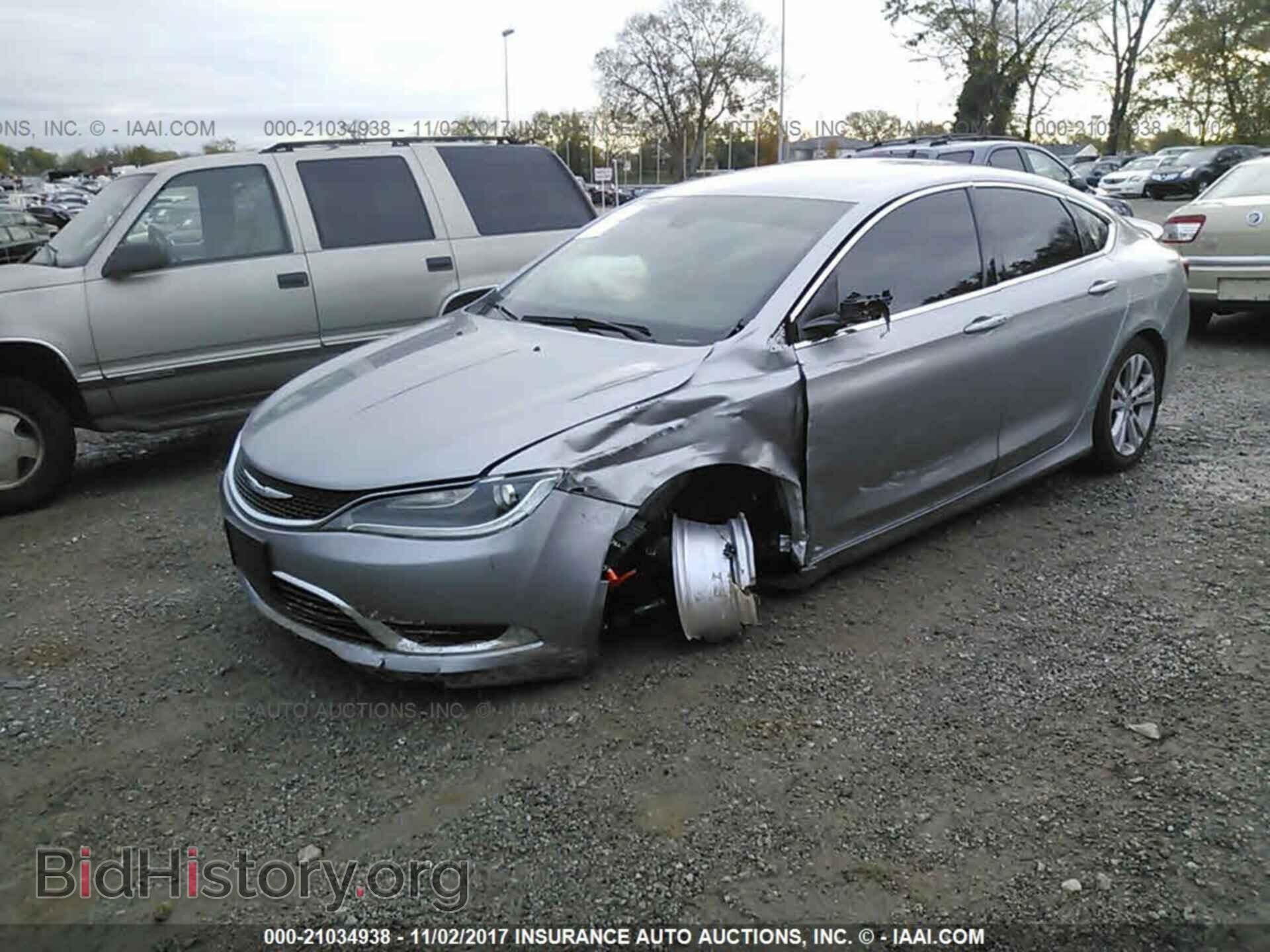 2015 Chrysler 200 - VIN: 1C3CCCAB6FN697972 - Photo 2