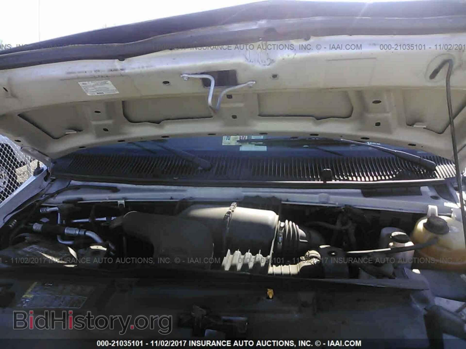 2011 Ford Econoline - VIN: 1FTNE1EW5BDA27958 - Photo 10