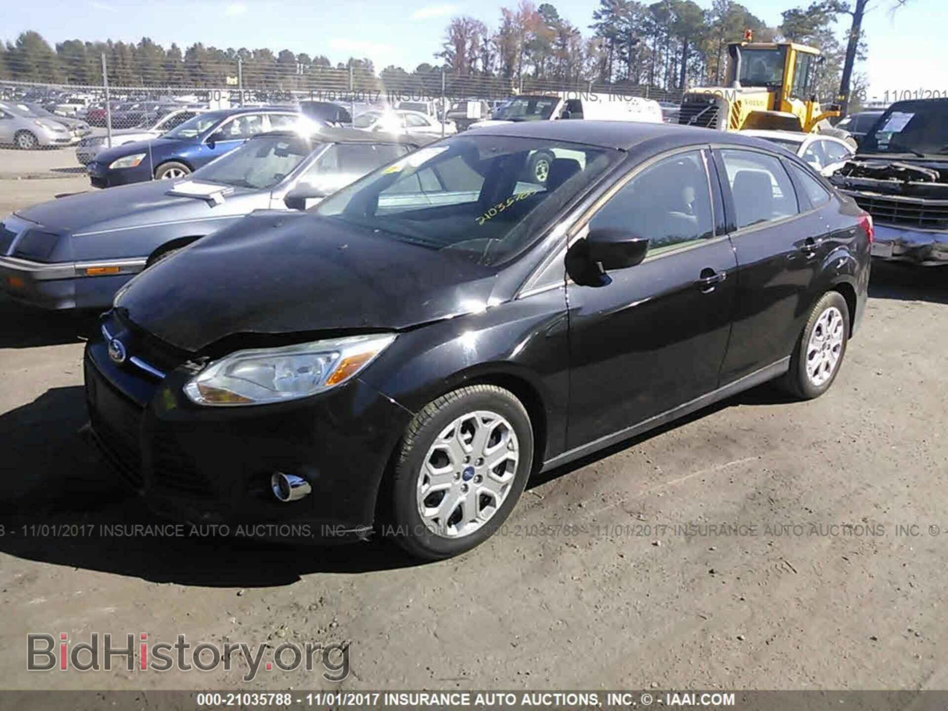 2012 Ford Focus - VIN: 1FAHP3F27CL325181 - Фото 2