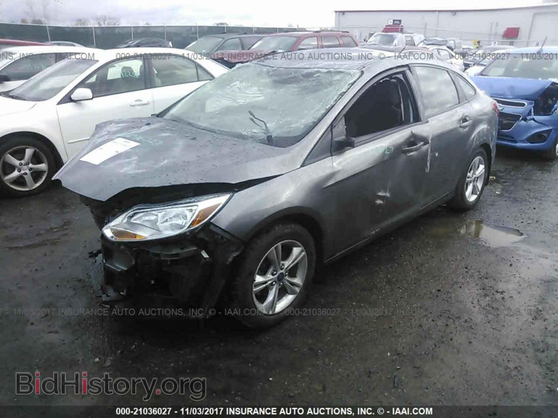 2014 Ford Focus - VIN: 1FADP3F21EL158981 - Photo 2