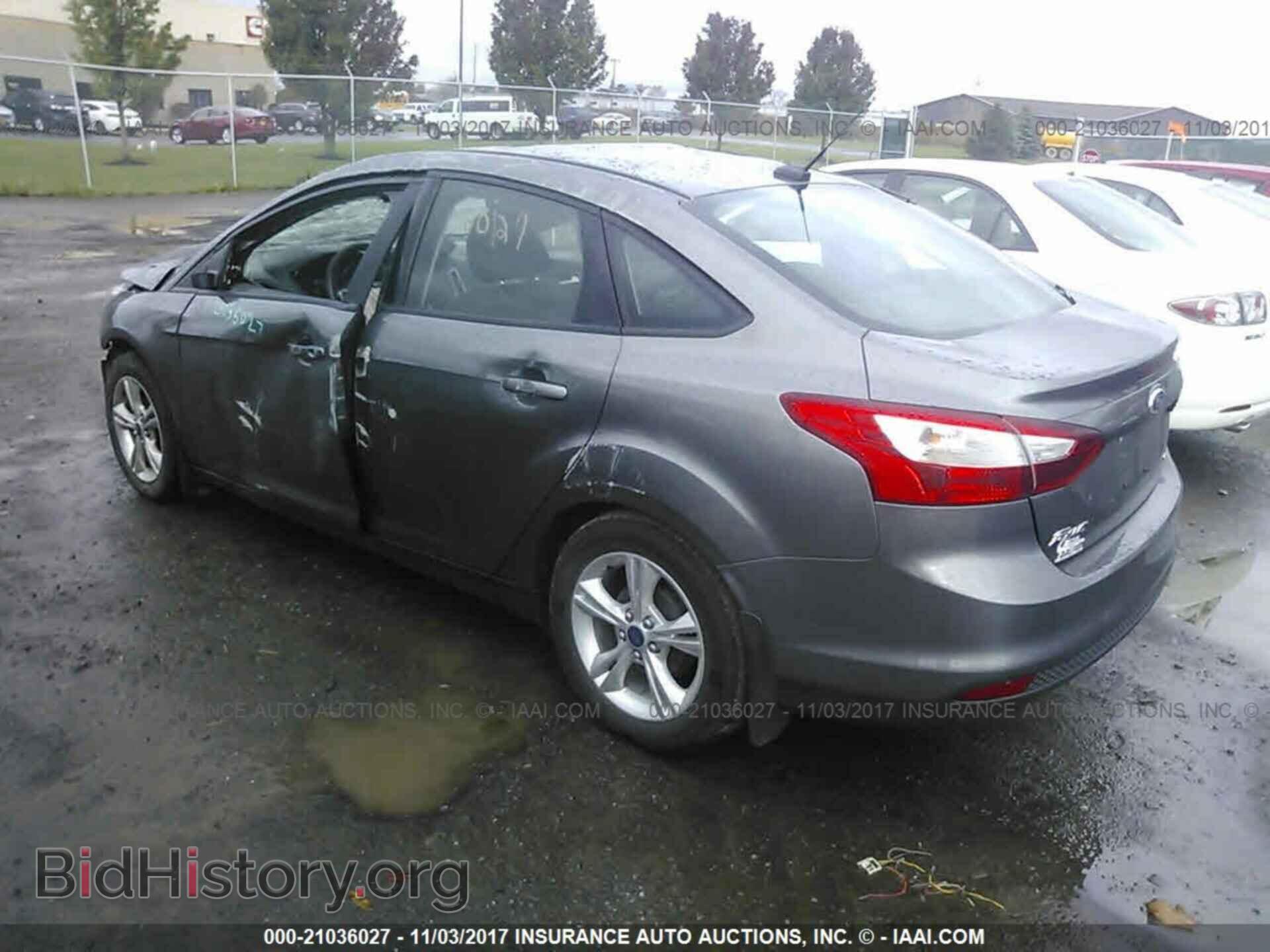 2014 Ford Focus - VIN: 1FADP3F21EL158981 - Photo 3