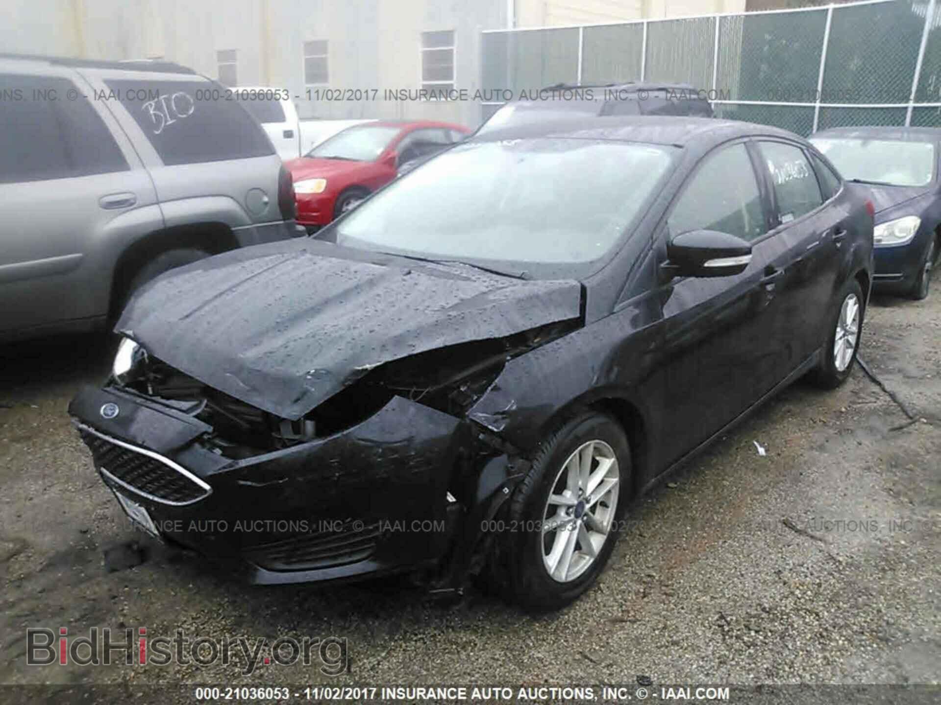 2015 Ford Focus - VIN: 1FADP3F22FL250280 - Photo 2