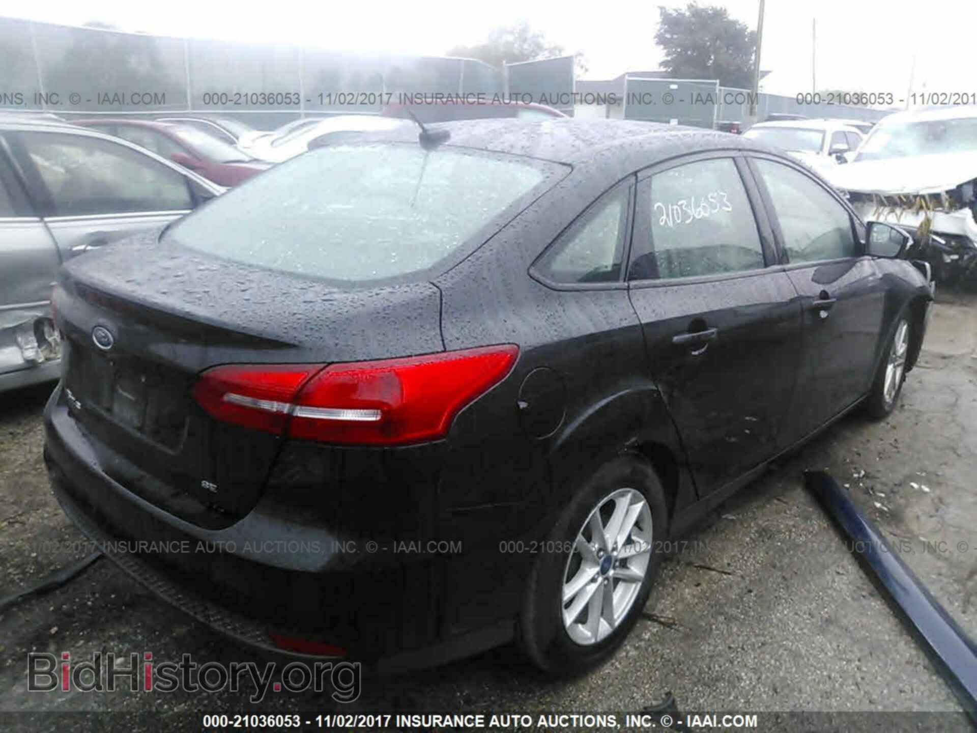 2015 Ford Focus - VIN: 1FADP3F22FL250280 - Photo 4