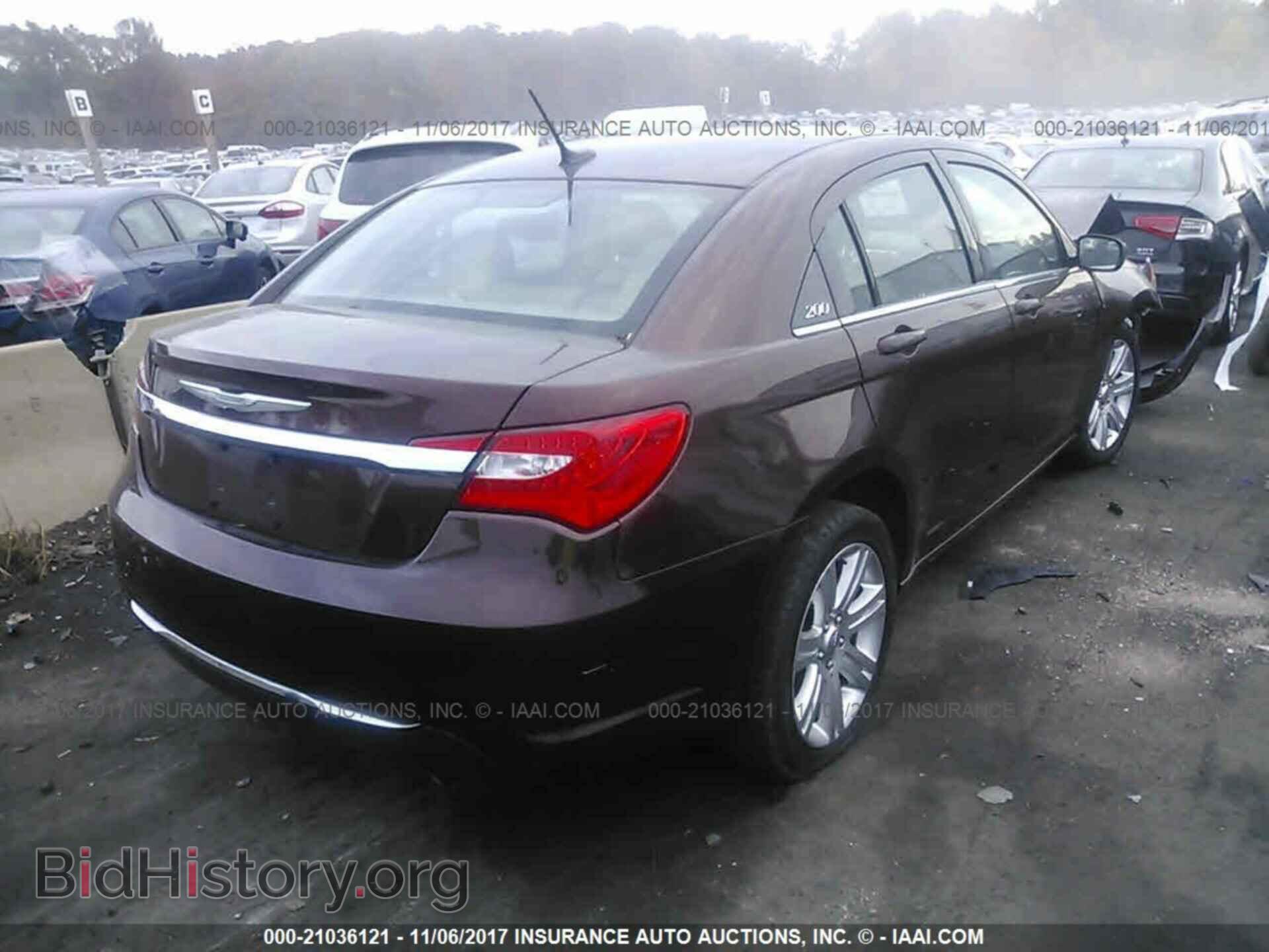 2012 Chrysler 200 - VIN: 1C3CCBBG8CN297055 - Фото 4