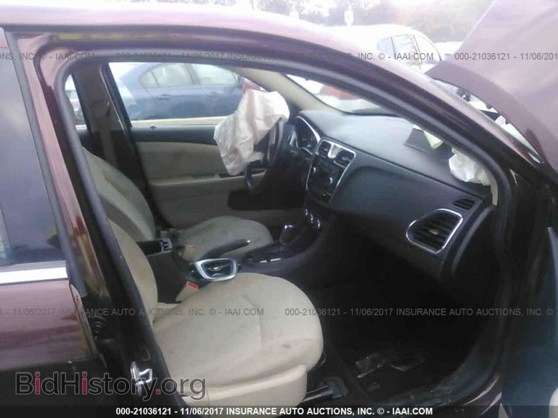 2012 Chrysler 200 - VIN: 1C3CCBBG8CN297055 - Фото 5