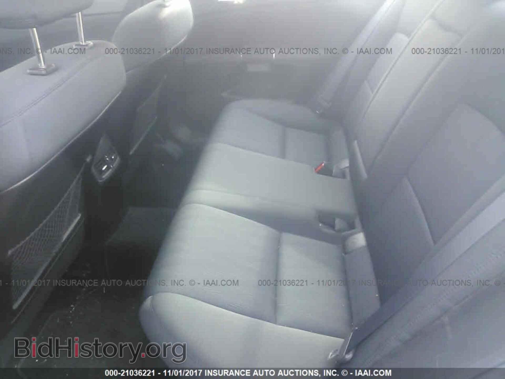 2011 Suzuki Kizashi - VIN: JS2RF9A35B6110003 - Photo 8