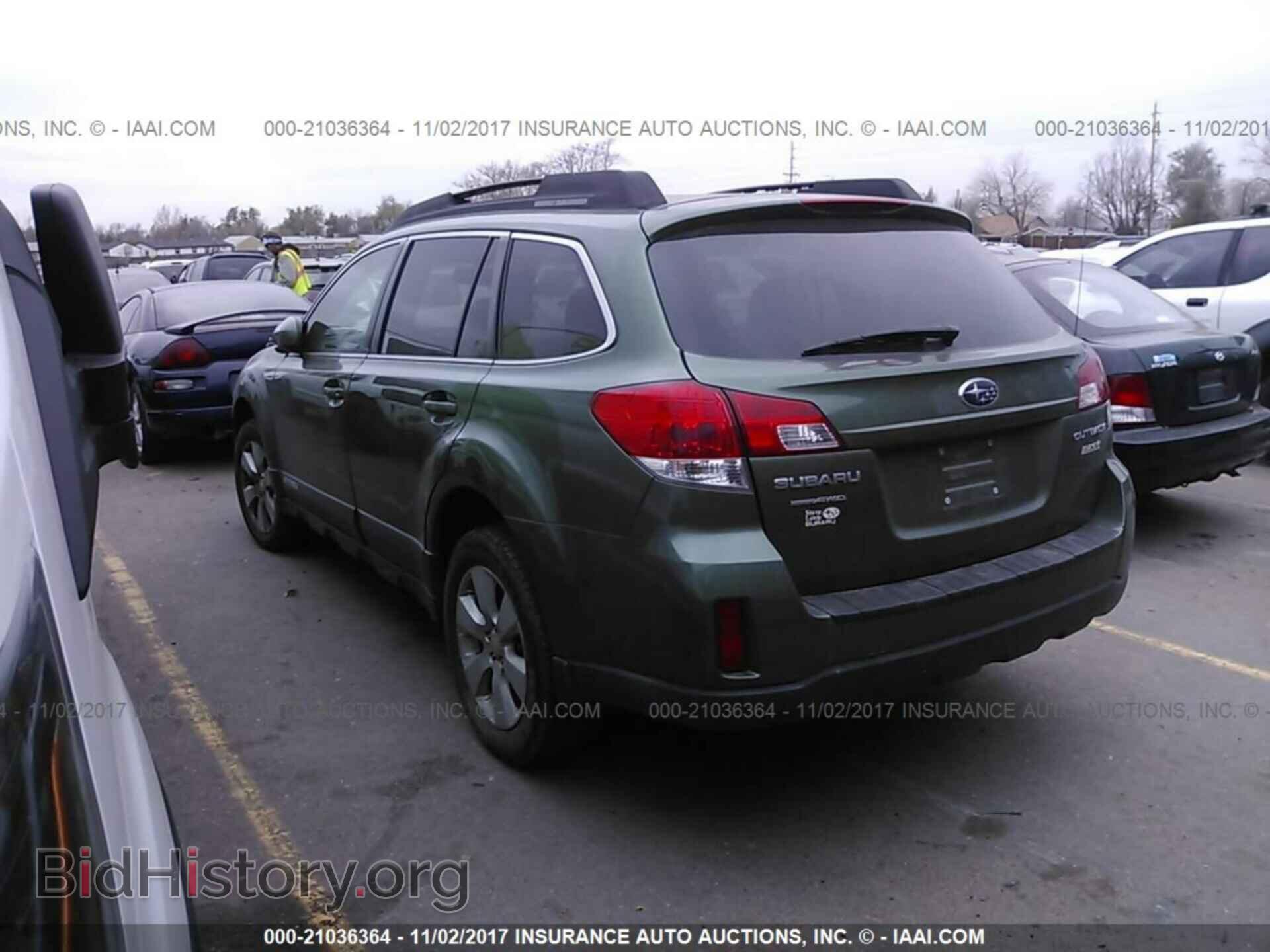 2011 Subaru Outback - VIN: 4S4BRBCC5B3370907 - Фото 3