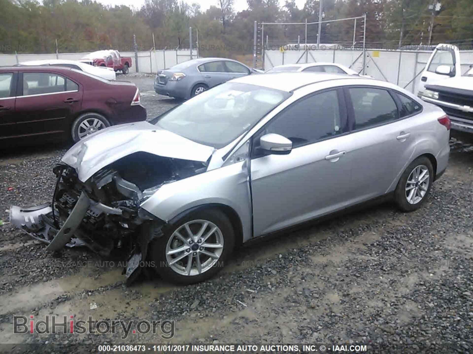 2016 Ford Focus - VIN: 1FADP3F27GL235629 - Фото 2