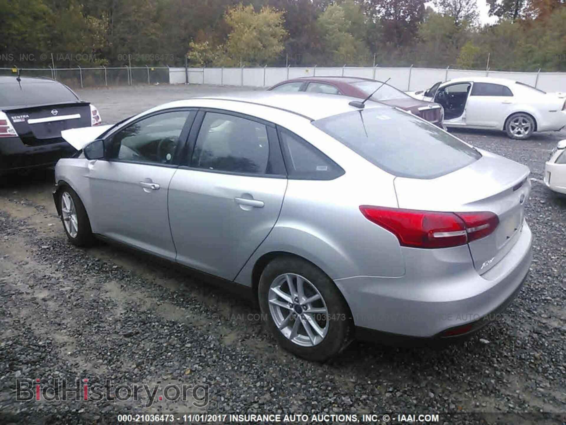 2016 Ford Focus - VIN: 1FADP3F27GL235629 - Фото 3