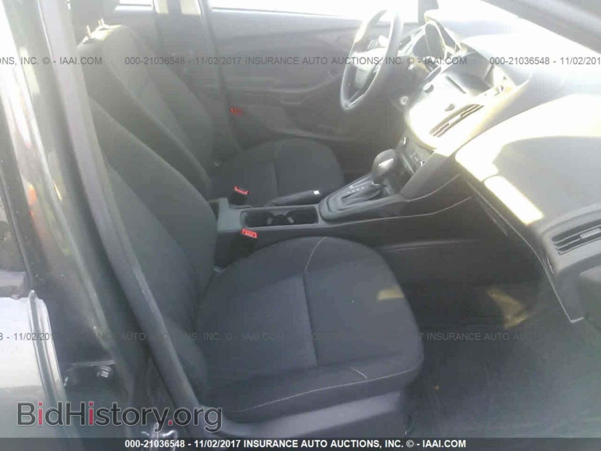 2017 Ford Focus - VIN: 1FADP3E28HL262650 - Photo 5