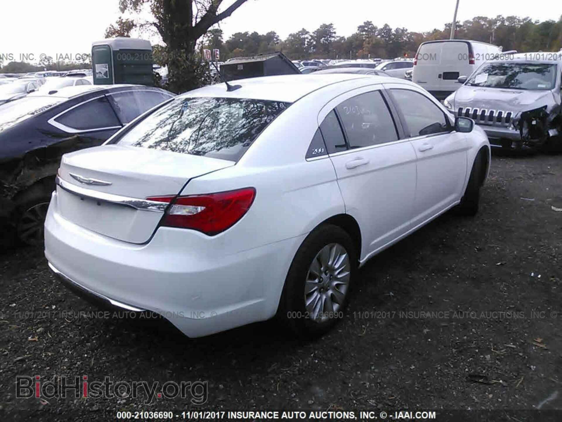 2013 Chrysler 200 - VIN: 1C3CCBABXDN568978 - Photo 4
