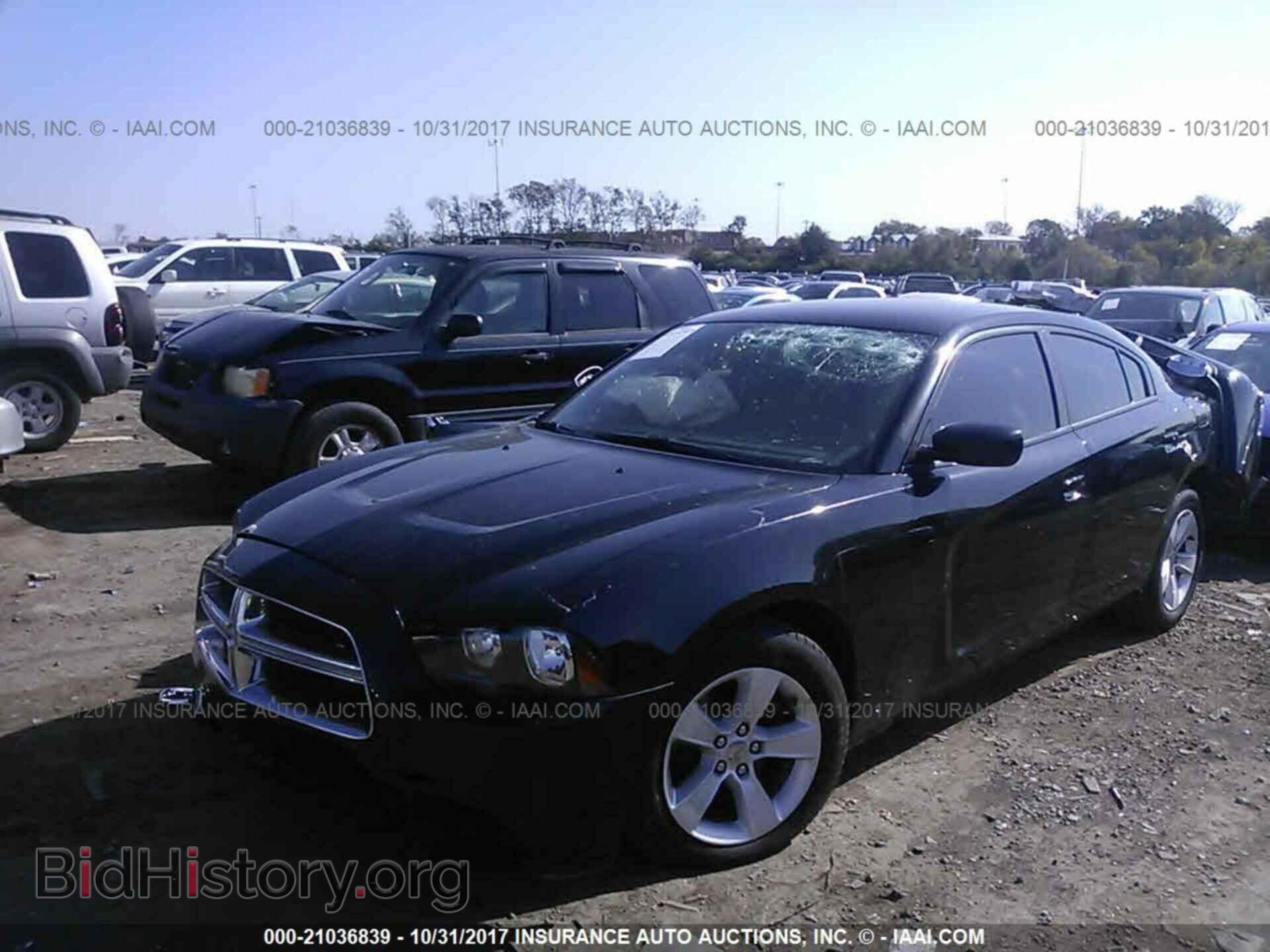 2014 Dodge Charger - VIN: 2C3CDXBG5EH339235 - Фото 2
