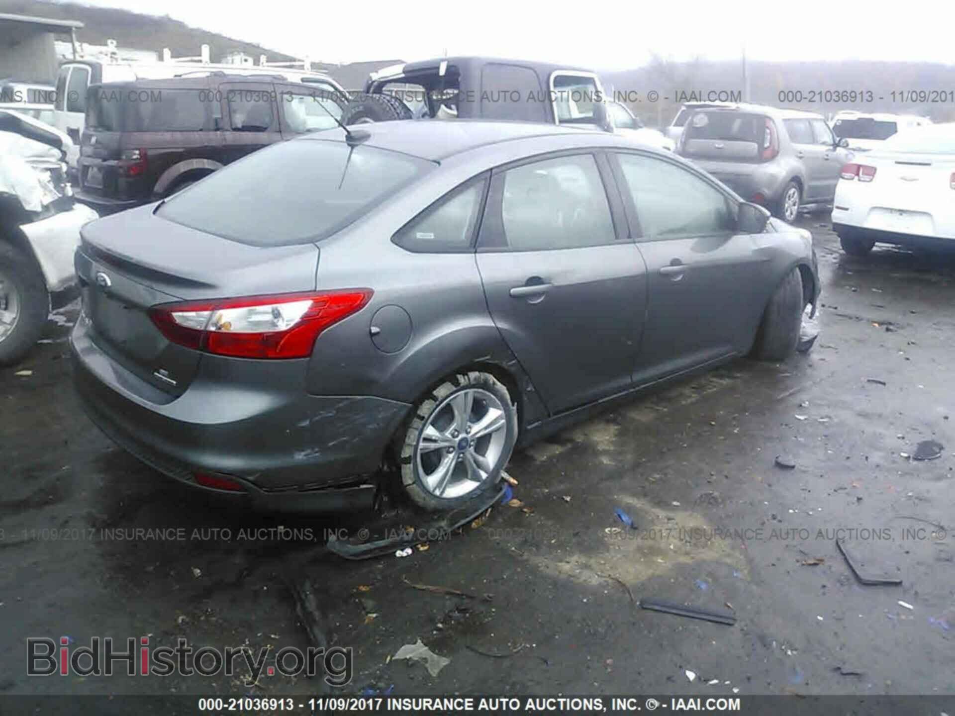 2013 Ford Focus - VIN: 1FADP3F2XDL237399 - Фото 4